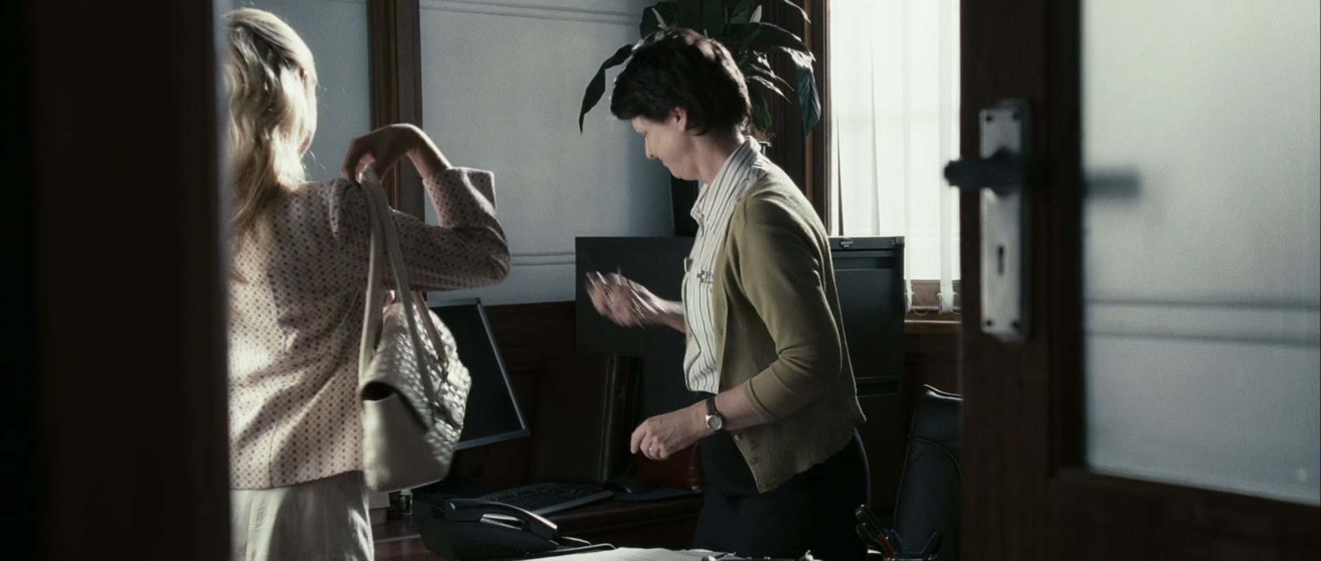 adoringteresap_restraint_caps_1006.jpg adoringteresap_restraint_caps_1006.jpg