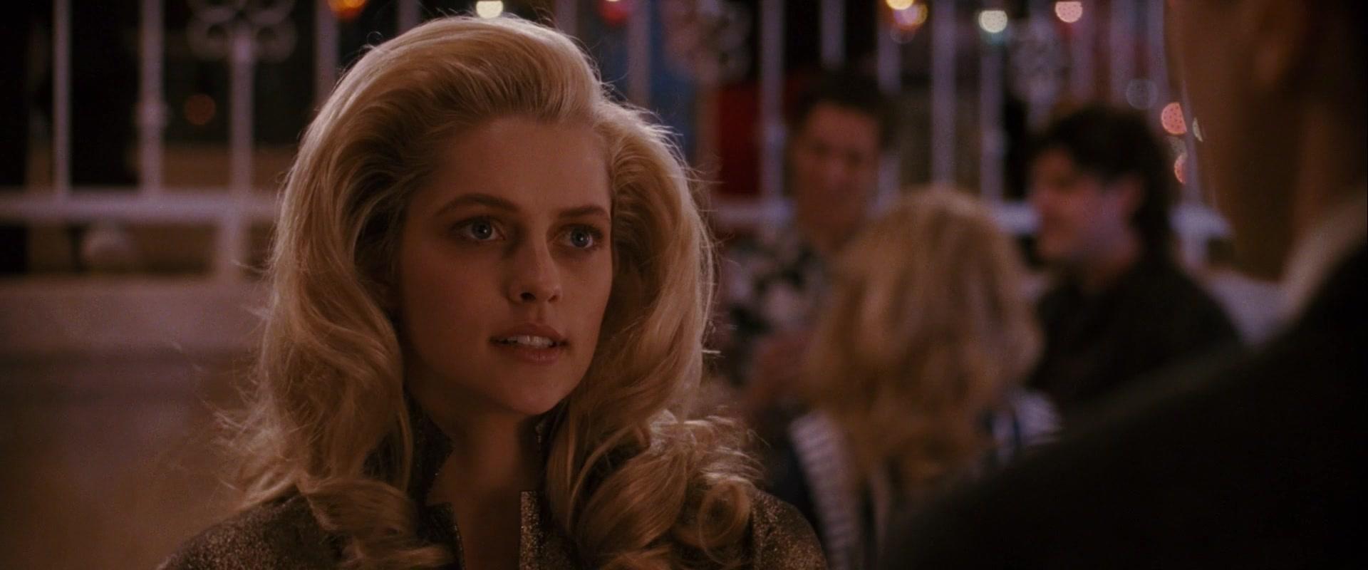 Take_Me_Home_Tonight_2011_1080p__04296.jpg