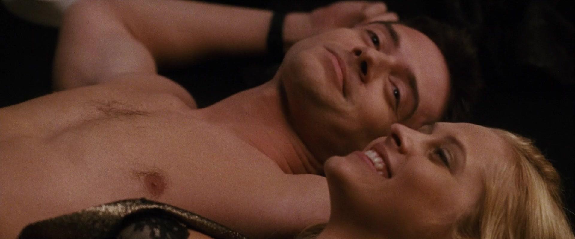 Take_Me_Home_Tonight_2011_1080p__09934.jpg