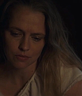 adoringteresap_thetwins_caps_0807.jpg