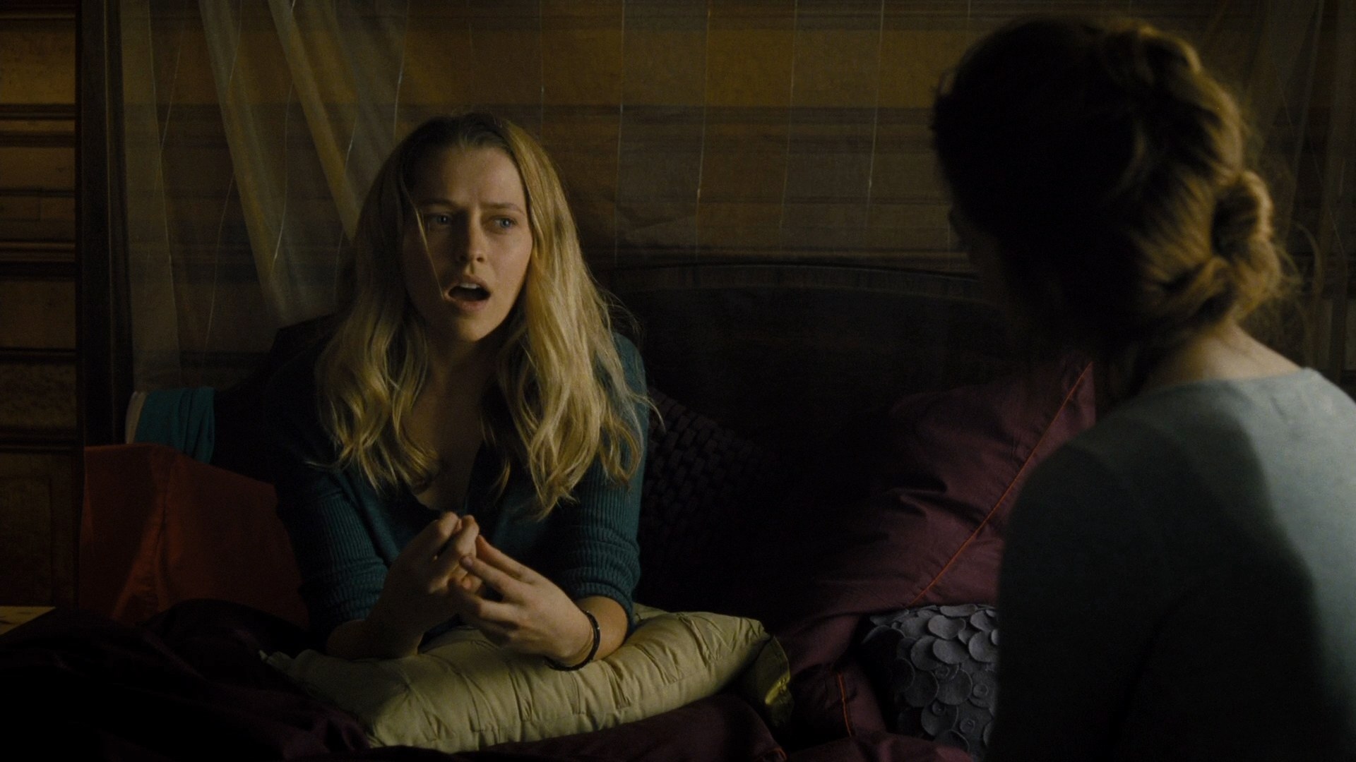 adoringteresap_warmbodies_caps_0318.jpg adoringteresap_warmbodies_caps_0318.jpg