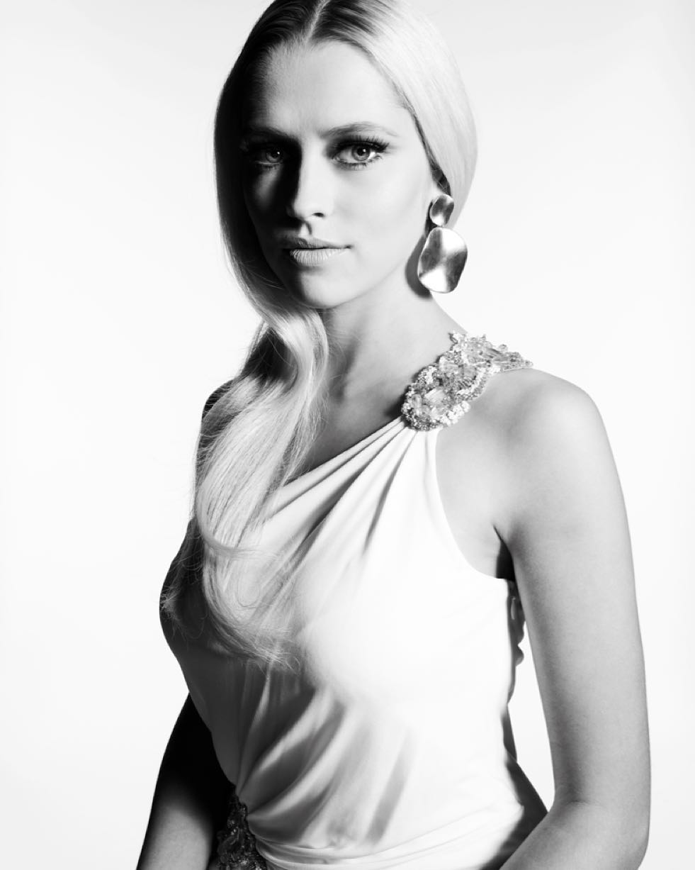 adoringteresap_hollywoodlifemagazine_01.jpg adoringteresap_hollywoodlifemagazine_01.jpg