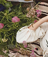 ELLEAustralia_Scans_April2020_281229.jpg