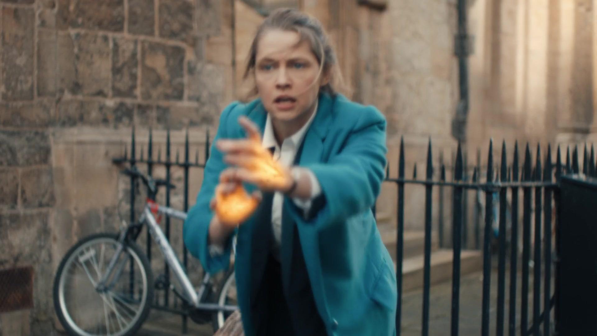 A_Discovery_of_Witches_S01E01_1080p_ATP_0442.jpg