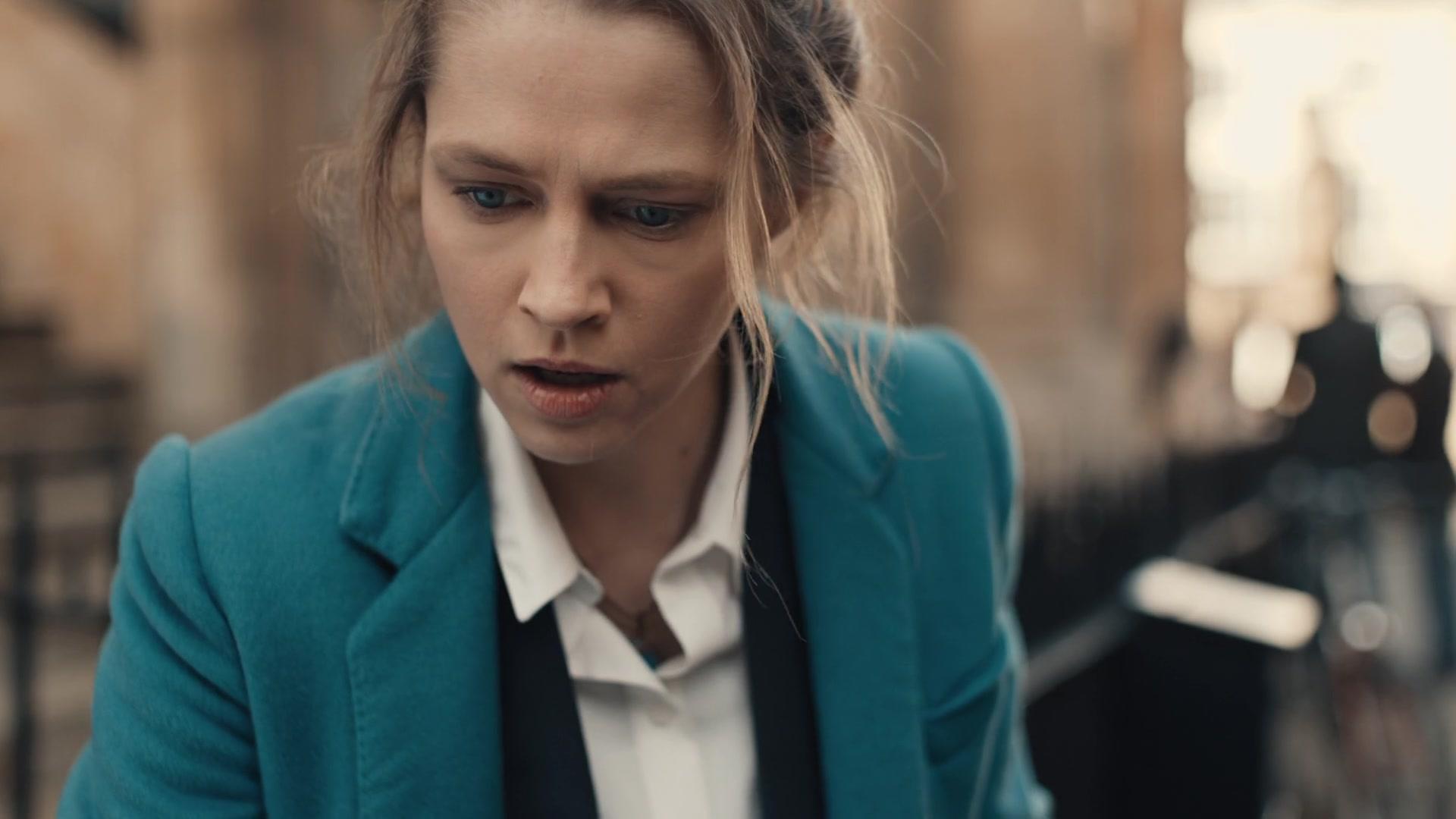 A_Discovery_of_Witches_S01E01_1080p_ATP_0447.jpg
