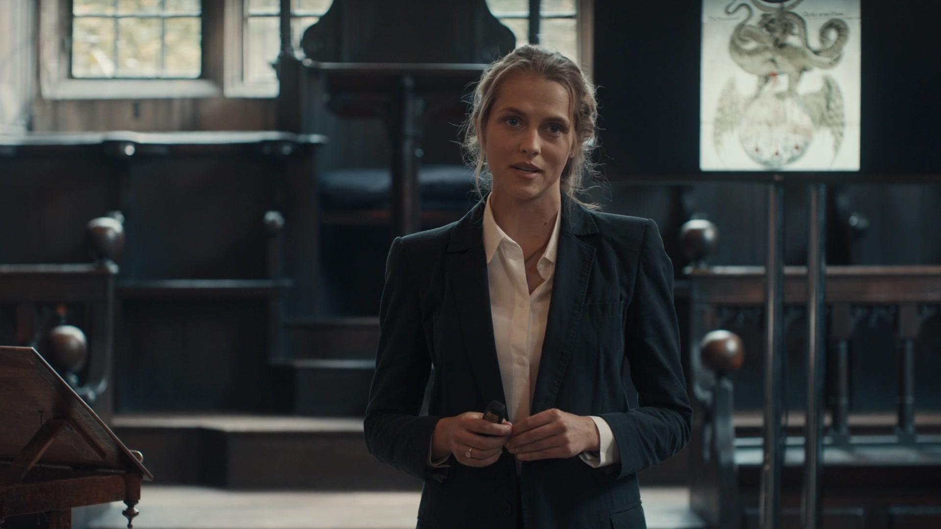 A_Discovery_of_Witches_S01E01_1080p_ATP_0642.jpg A_Discovery_of_Witches_S01E01_1080p_ATP_0642.jpg