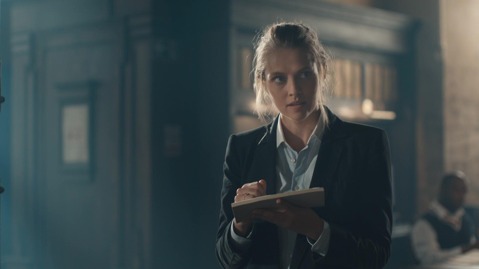 A_Discovery_of_Witches_S01E01_1080p_ATP_1050.jpg