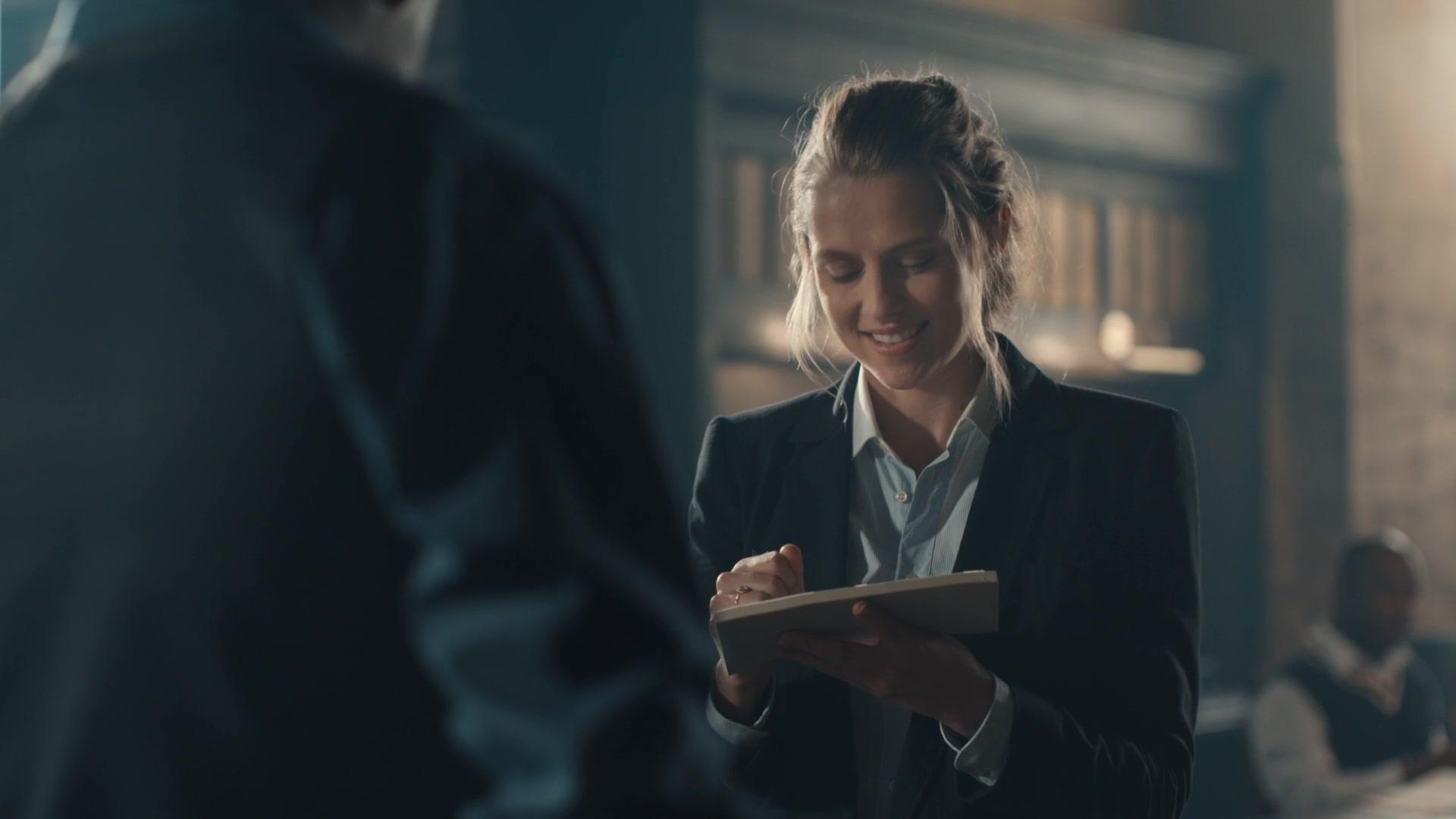 A_Discovery_of_Witches_S01E01_1080p_ATP_1058.jpg A_Discovery_of_Witches_S01E01_1080p_ATP_1058.jpg
