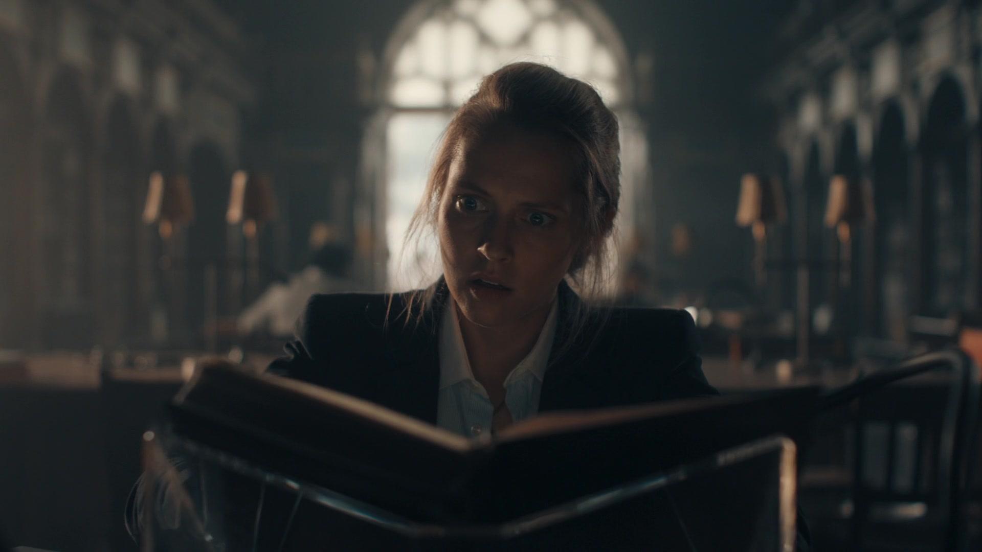 A_Discovery_of_Witches_S01E01_1080p_ATP_1608.jpg