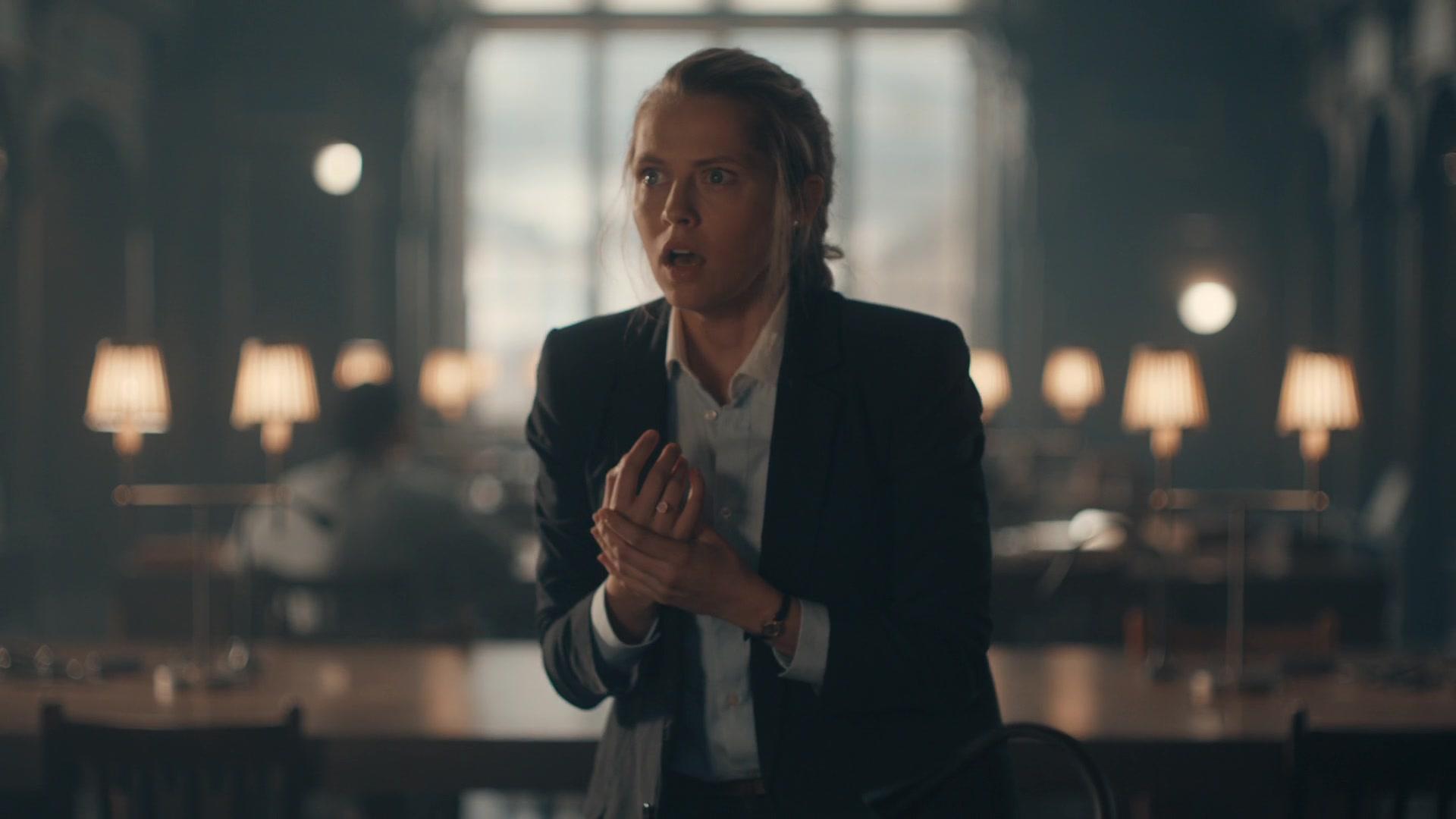 A_Discovery_of_Witches_S01E01_1080p_ATP_1736.jpg