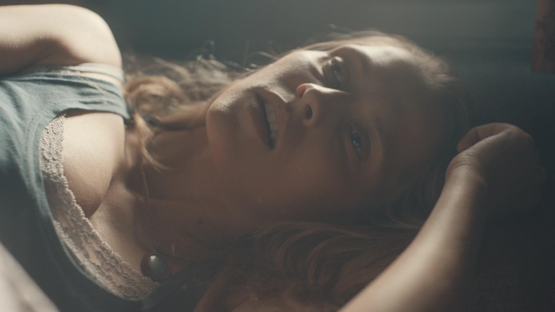 A_Discovery_of_Witches_S01E01_1080p_ATP_2537.jpg