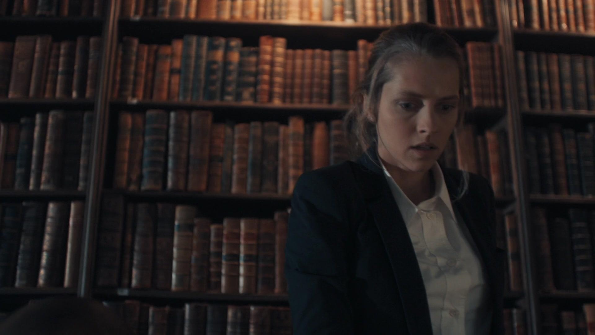 A_Discovery_of_Witches_S01E01_1080p_ATP_3624.jpg A_Discovery_of_Witches_S01E01_1080p_ATP_3624.jpg