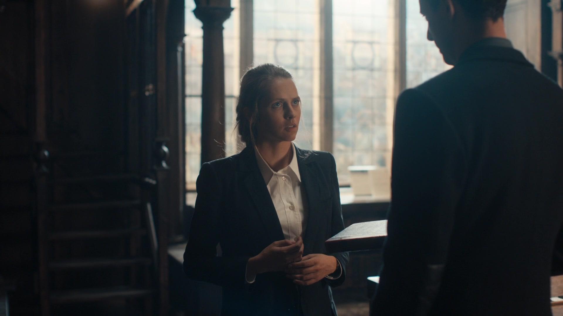 A_Discovery_of_Witches_S01E01_1080p_ATP_3700.jpg