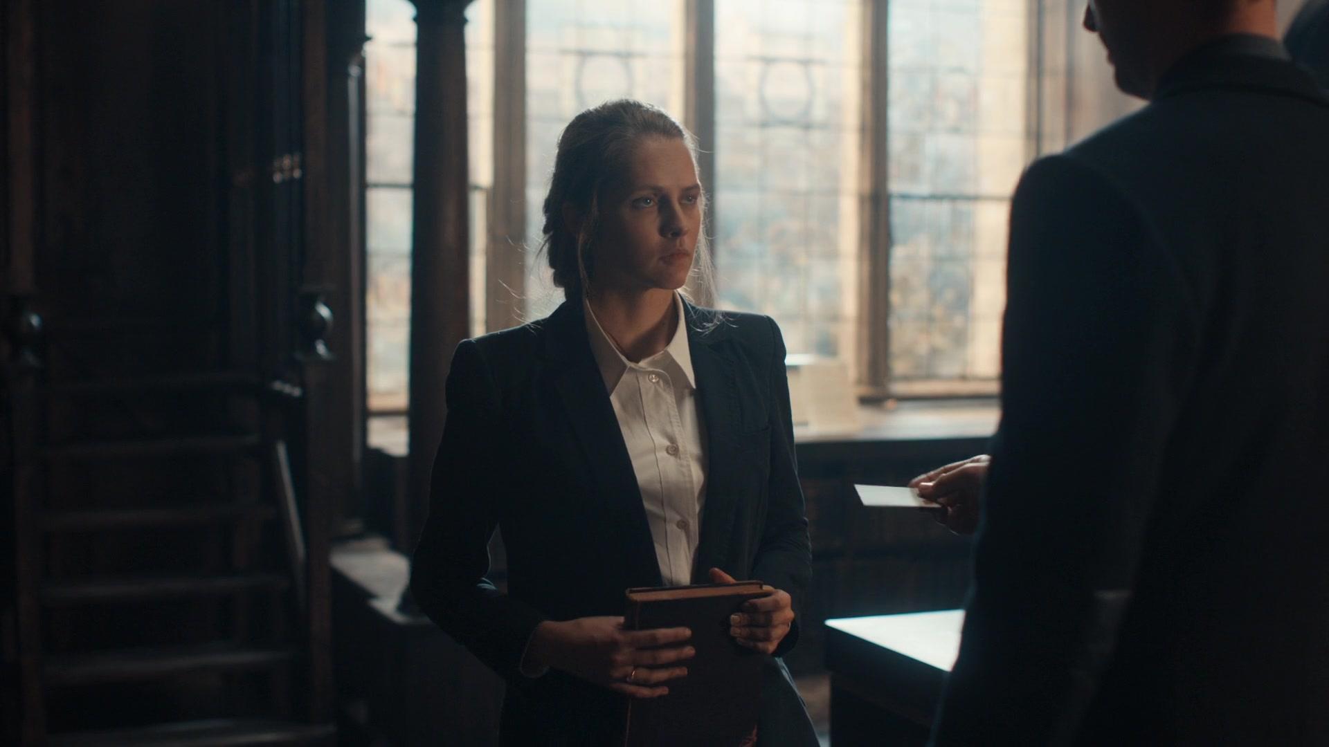 A_Discovery_of_Witches_S01E01_1080p_ATP_3723.jpg