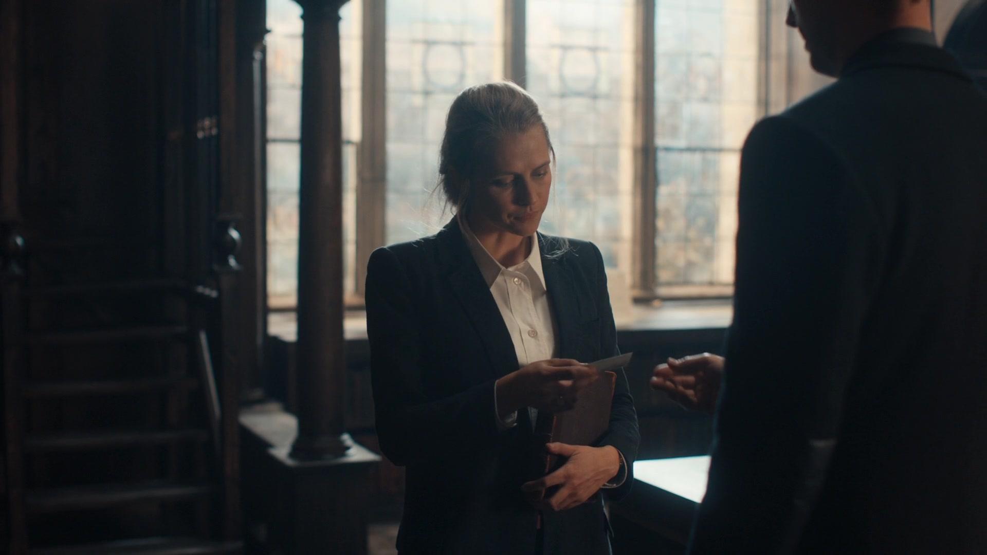 A_Discovery_of_Witches_S01E01_1080p_ATP_3731.jpg