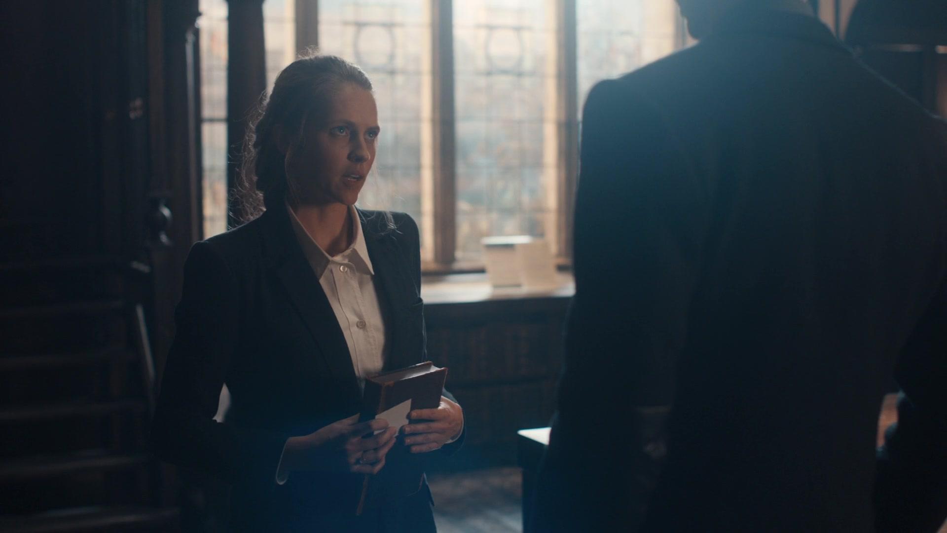 A_Discovery_of_Witches_S01E01_1080p_ATP_3861.jpg A_Discovery_of_Witches_S01E01_1080p_ATP_3861.jpg