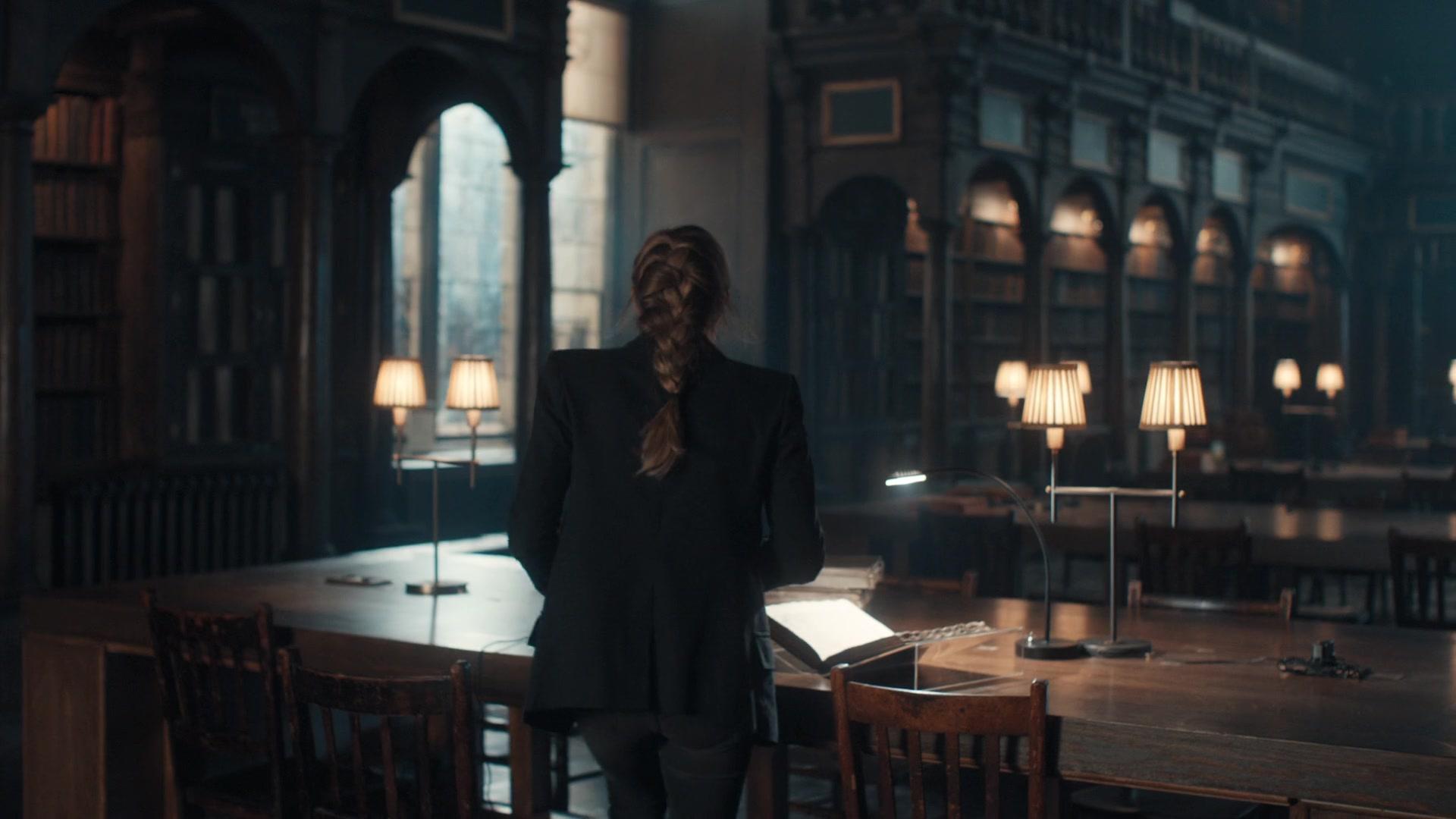 A_Discovery_of_Witches_S01E01_1080p_ATP_3871.jpg