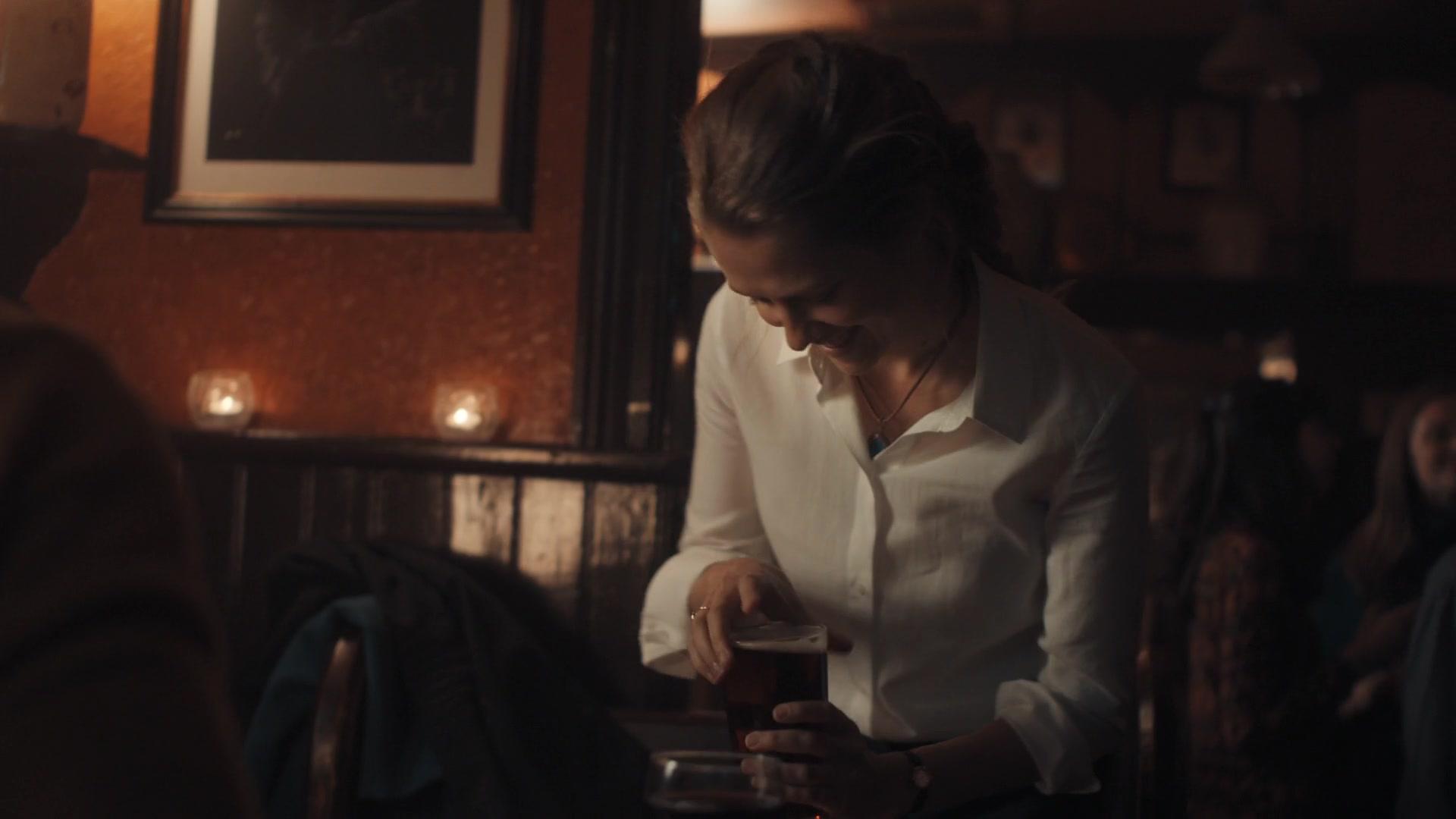 A_Discovery_of_Witches_S01E01_1080p_ATP_4504.jpg