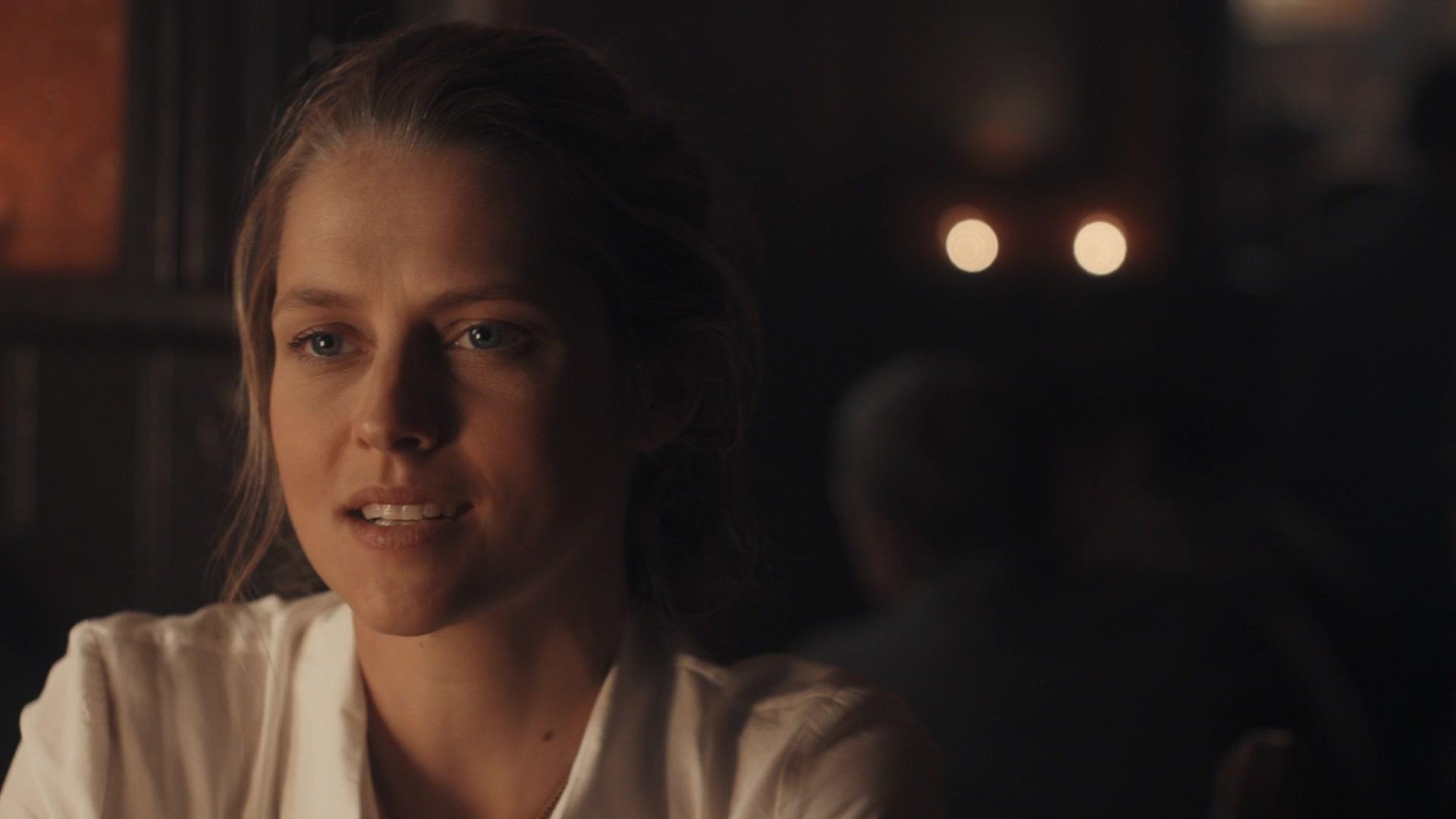 A_Discovery_of_Witches_S01E01_1080p_ATP_4666.jpg
