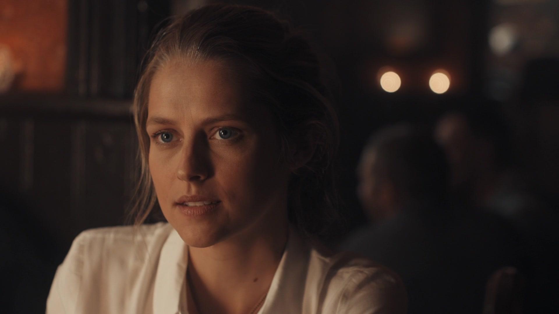 A_Discovery_of_Witches_S01E01_1080p_ATP_4681.jpg