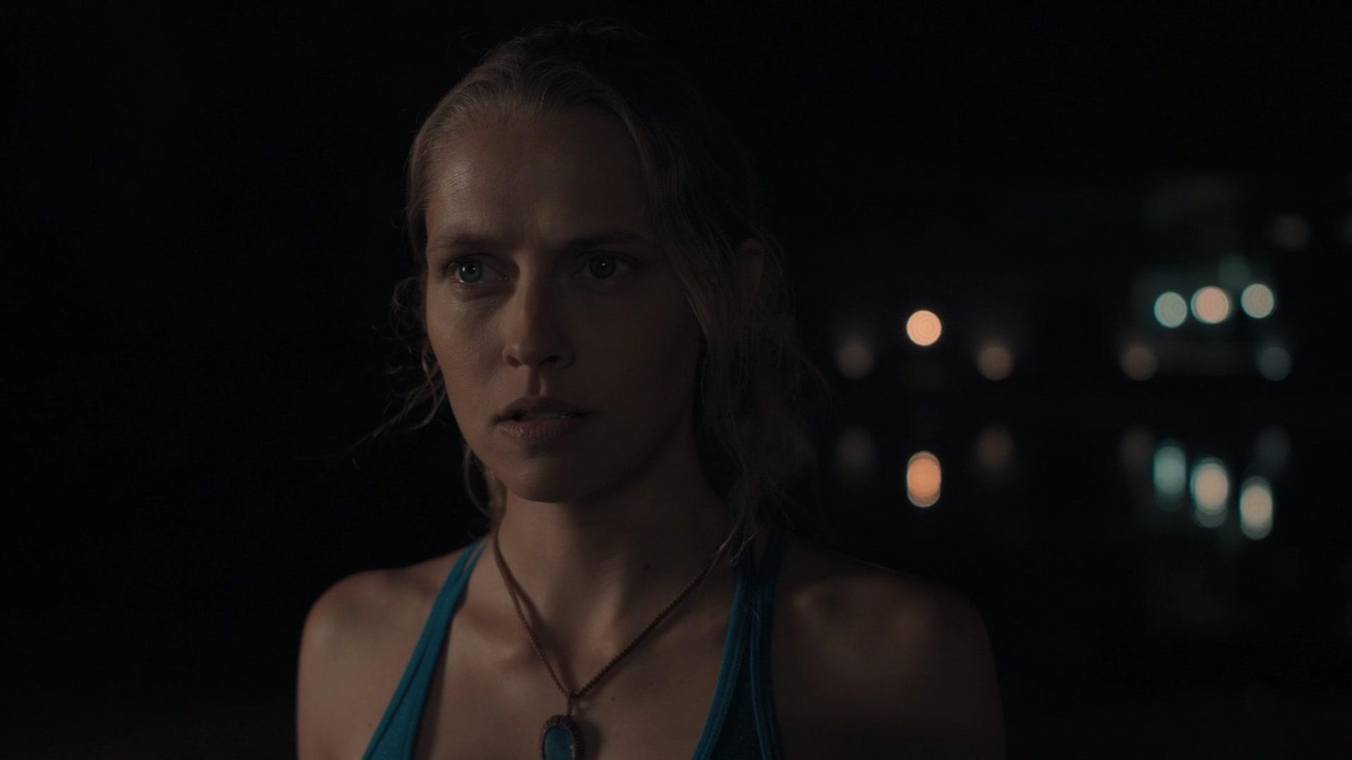 A_Discovery_of_Witches_S01E01_1080p_ATP_6247.jpg