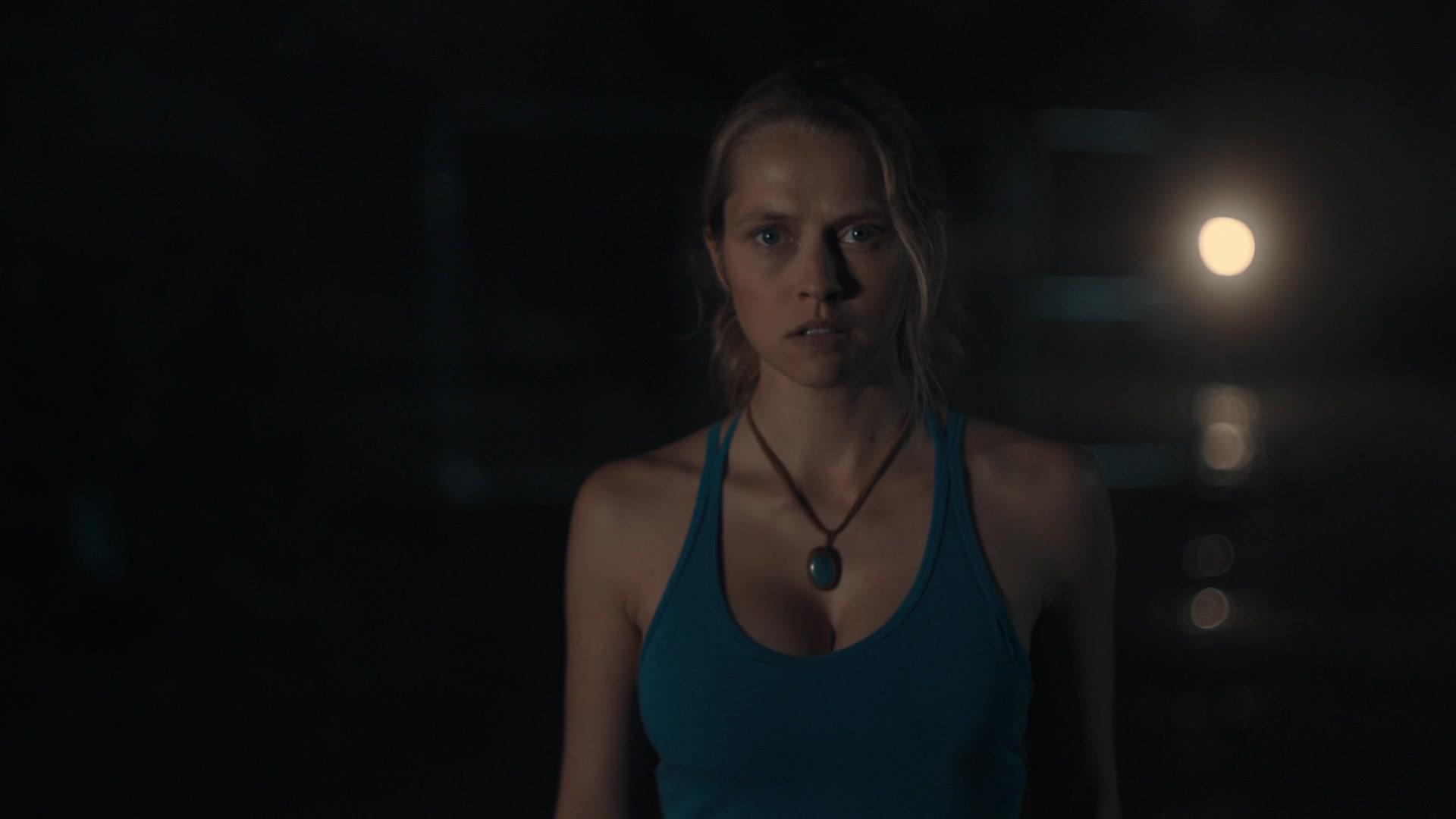 A_Discovery_of_Witches_S01E01_1080p_ATP_6430.jpg A_Discovery_of_Witches_S01E01_1080p_ATP_6430.jpg