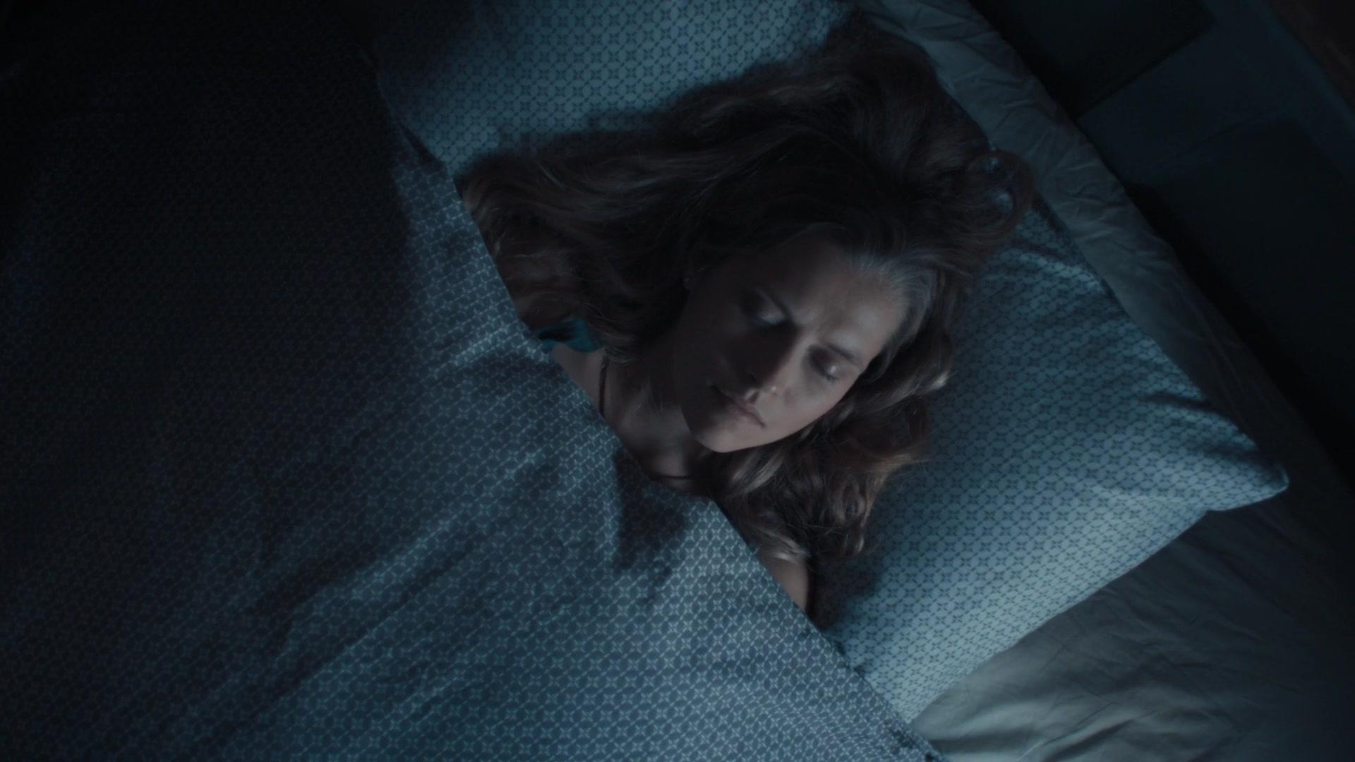 A_Discovery_of_Witches_S01E02_1080p_ATP_0703.jpg A_Discovery_of_Witches_S01E02_1080p_ATP_0703.jpg