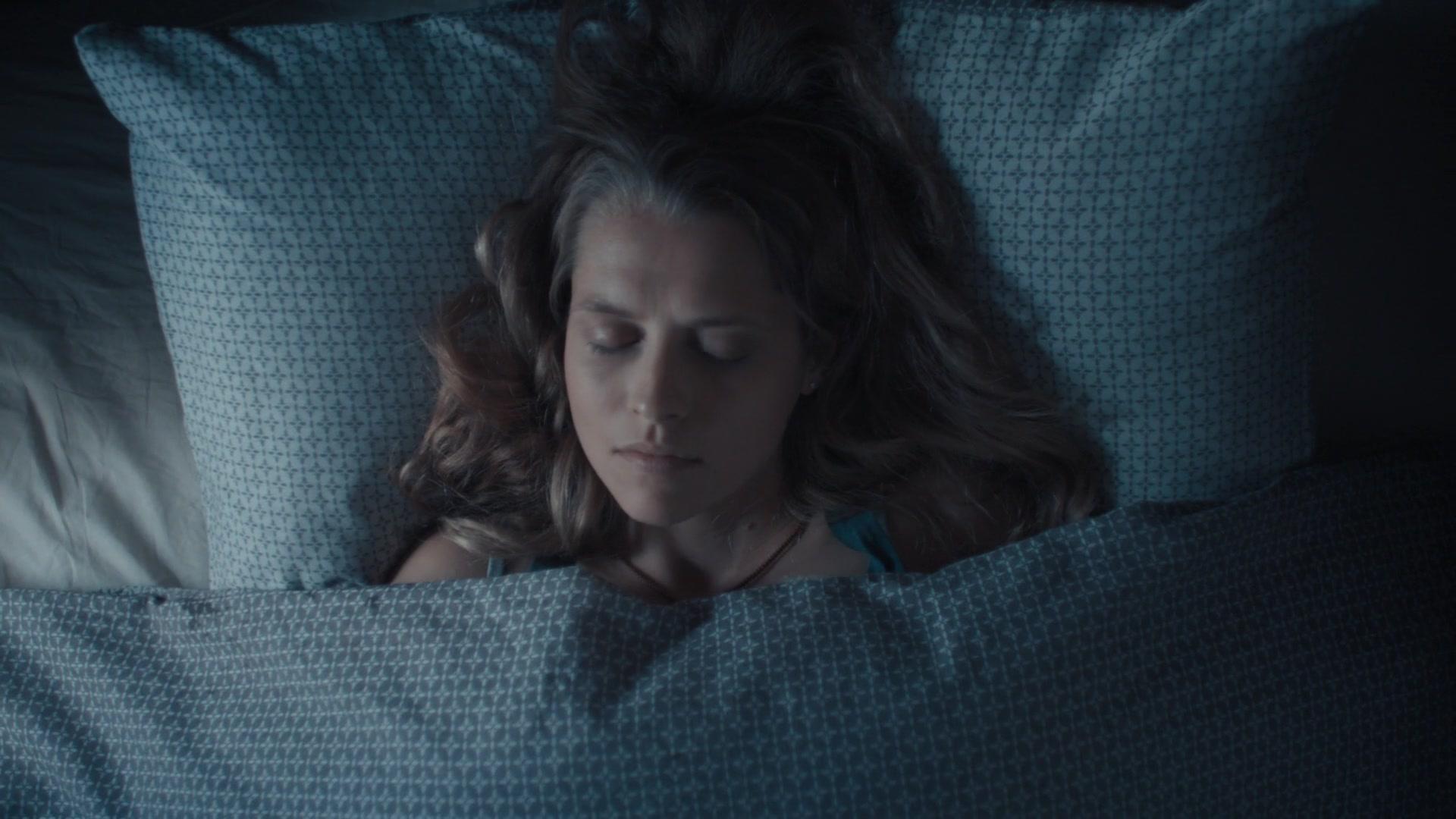 A_Discovery_of_Witches_S01E02_1080p_ATP_0706.jpg A_Discovery_of_Witches_S01E02_1080p_ATP_0706.jpg