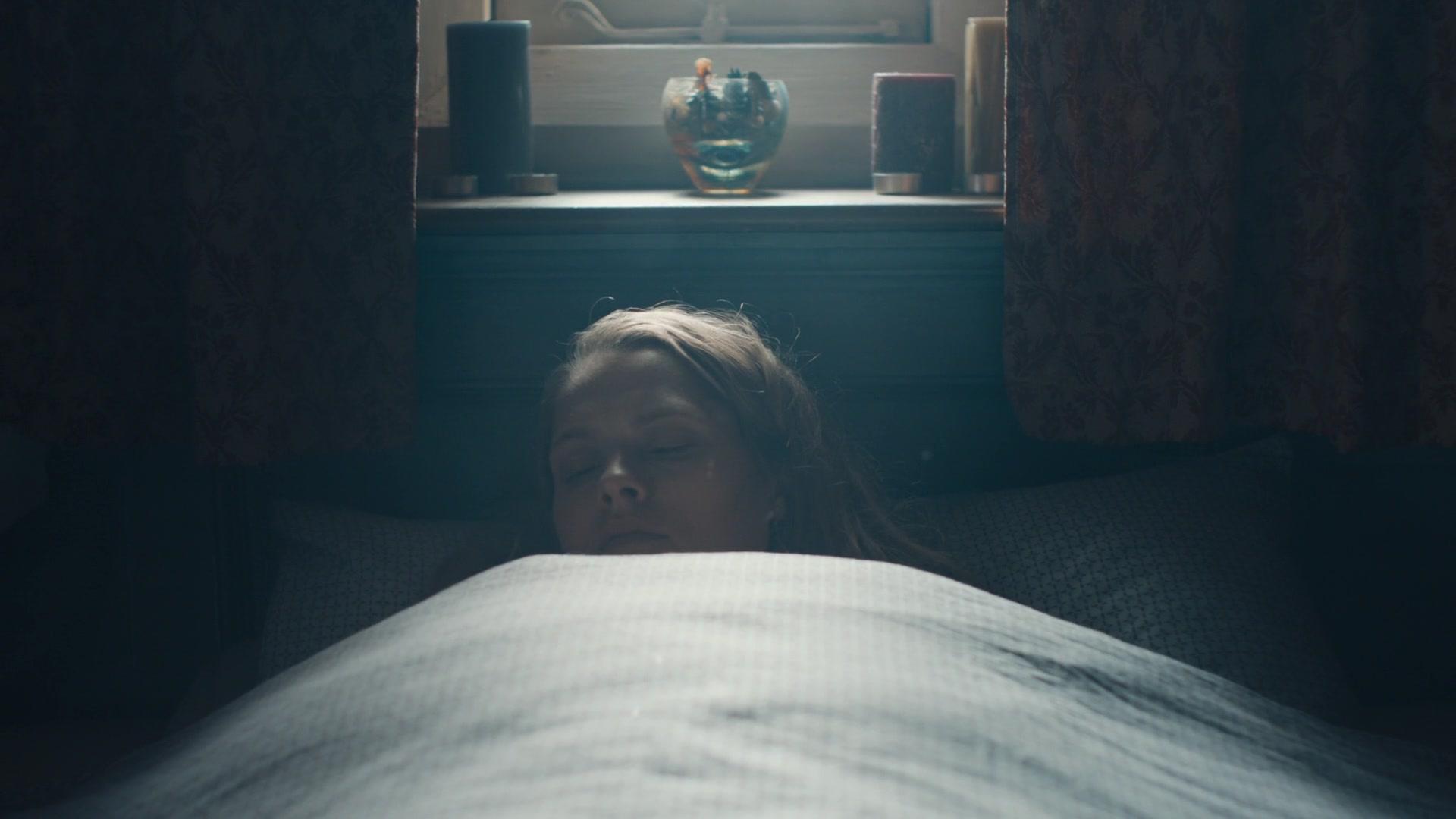 A_Discovery_of_Witches_S01E02_1080p_ATP_0732.jpg A_Discovery_of_Witches_S01E02_1080p_ATP_0732.jpg