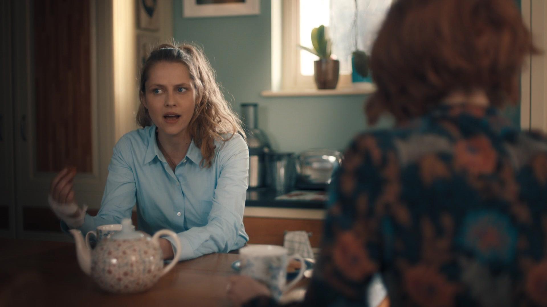 A_Discovery_of_Witches_S01E02_1080p_ATP_2414.jpg A_Discovery_of_Witches_S01E02_1080p_ATP_2414.jpg