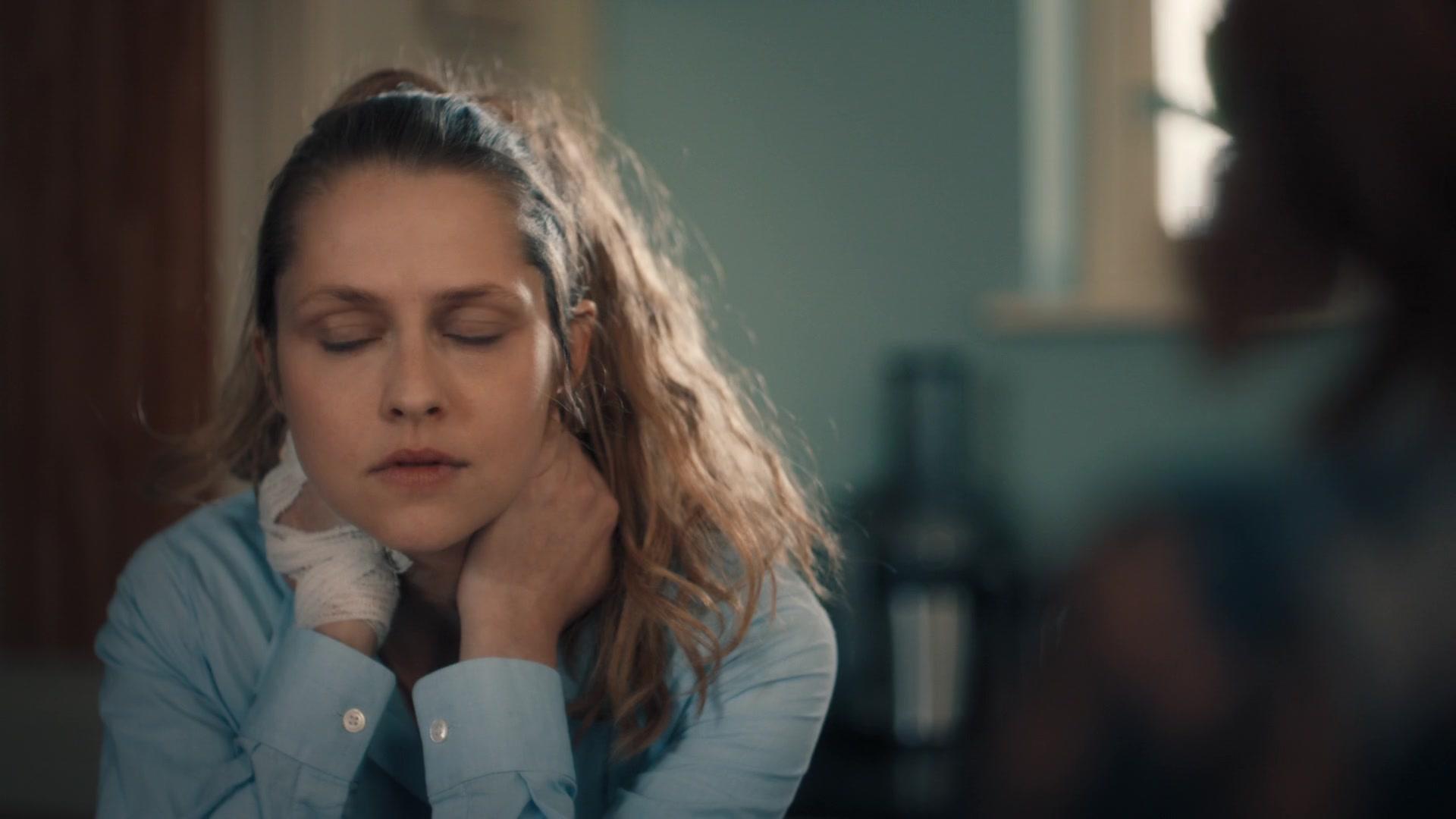 A_Discovery_of_Witches_S01E02_1080p_ATP_2483.jpg A_Discovery_of_Witches_S01E02_1080p_ATP_2483.jpg