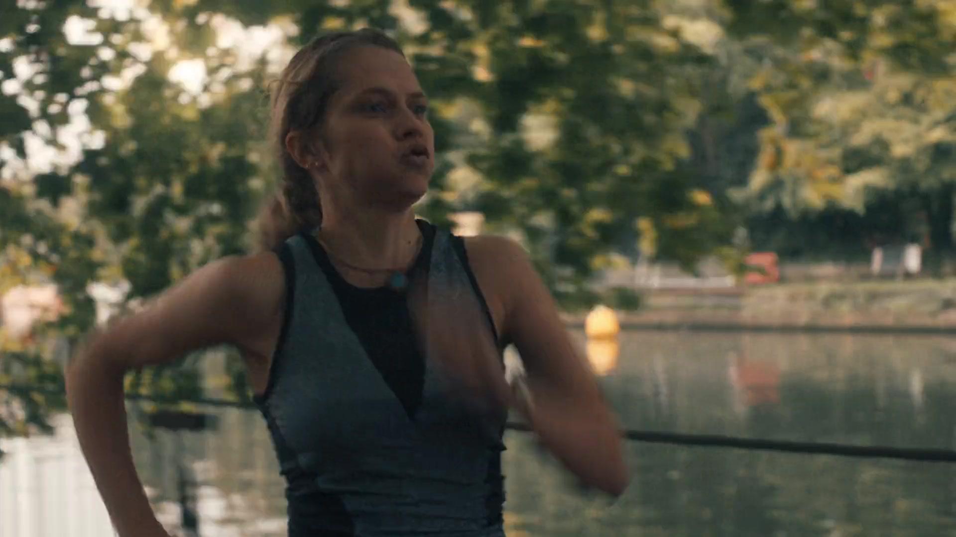 A_Discovery_of_Witches_S01E02_1080p_ATP_2863.jpg A_Discovery_of_Witches_S01E02_1080p_ATP_2863.jpg