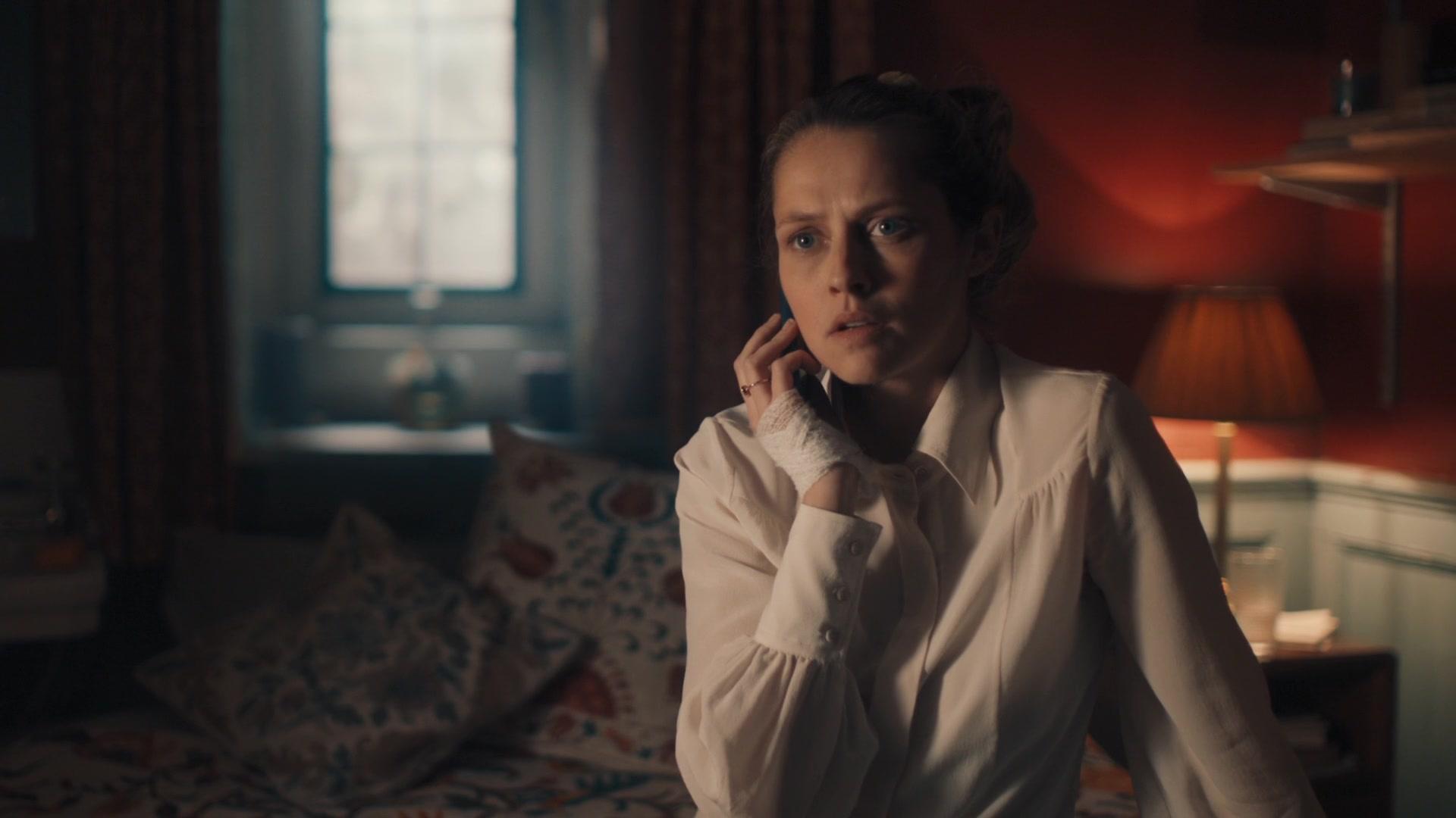 A_Discovery_of_Witches_S01E02_1080p_ATP_3174.jpg A_Discovery_of_Witches_S01E02_1080p_ATP_3174.jpg