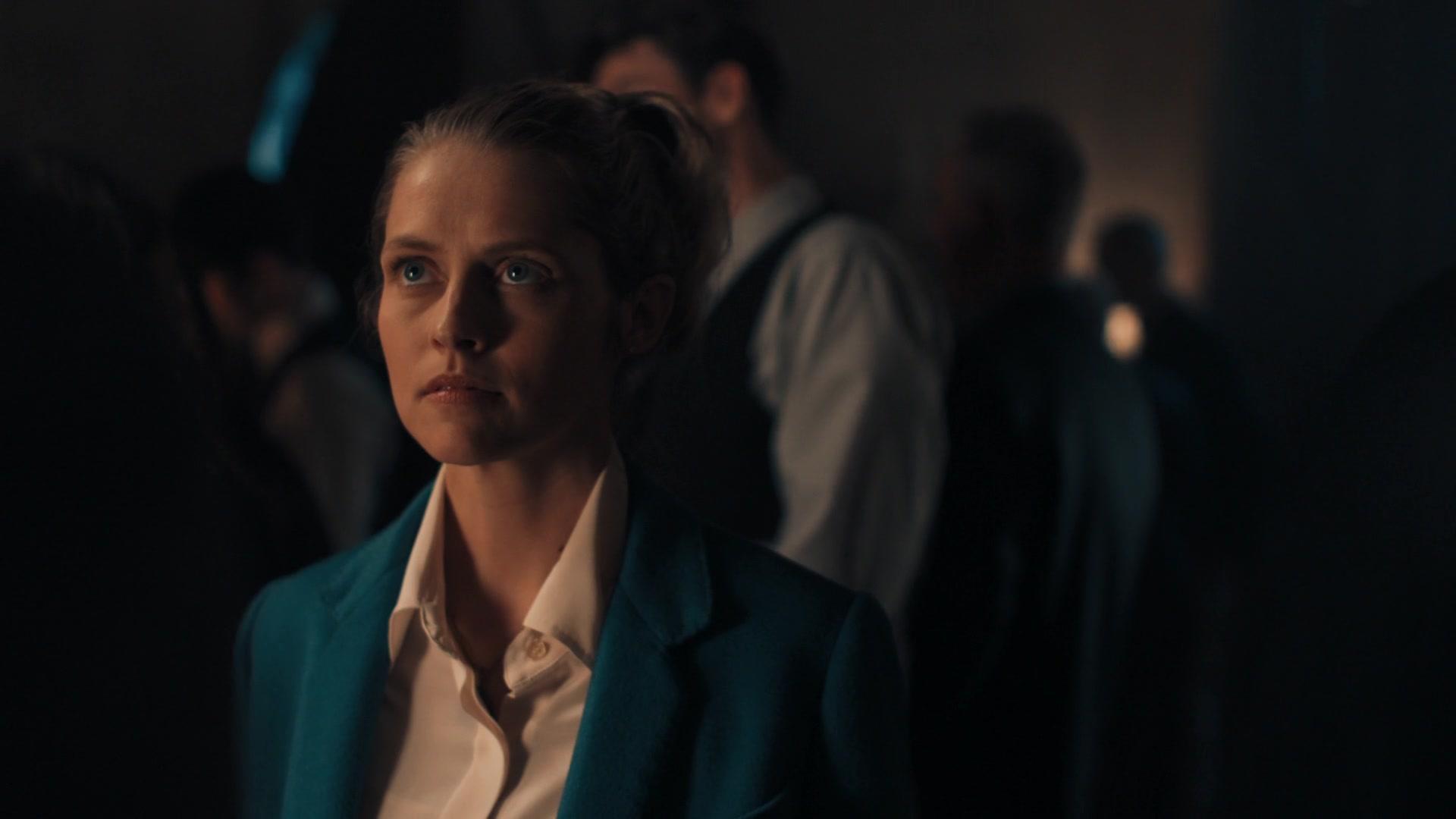 A_Discovery_of_Witches_S01E02_1080p_ATP_3925.jpg A_Discovery_of_Witches_S01E02_1080p_ATP_3925.jpg