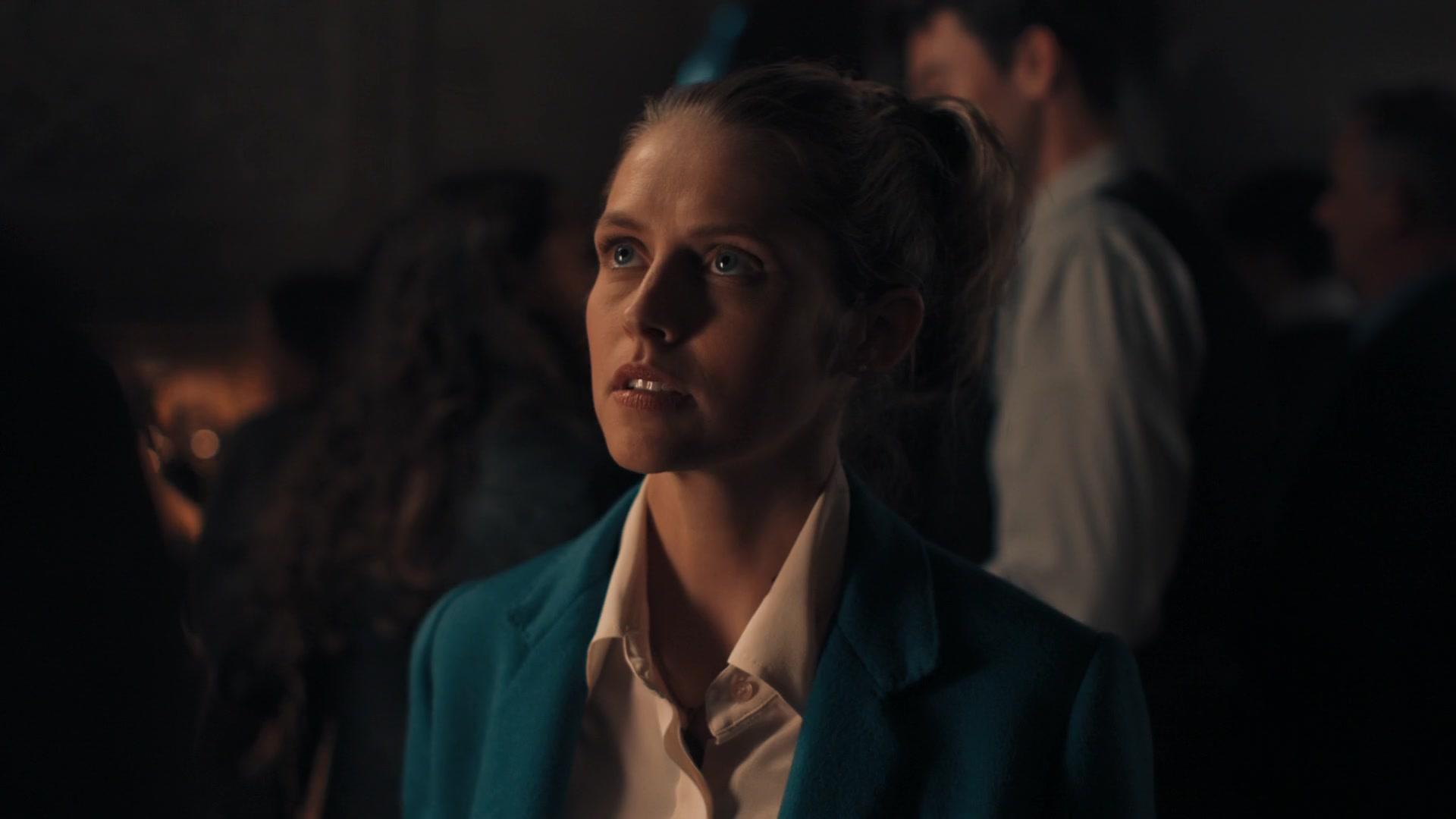 A_Discovery_of_Witches_S01E02_1080p_ATP_3951.jpg A_Discovery_of_Witches_S01E02_1080p_ATP_3951.jpg
