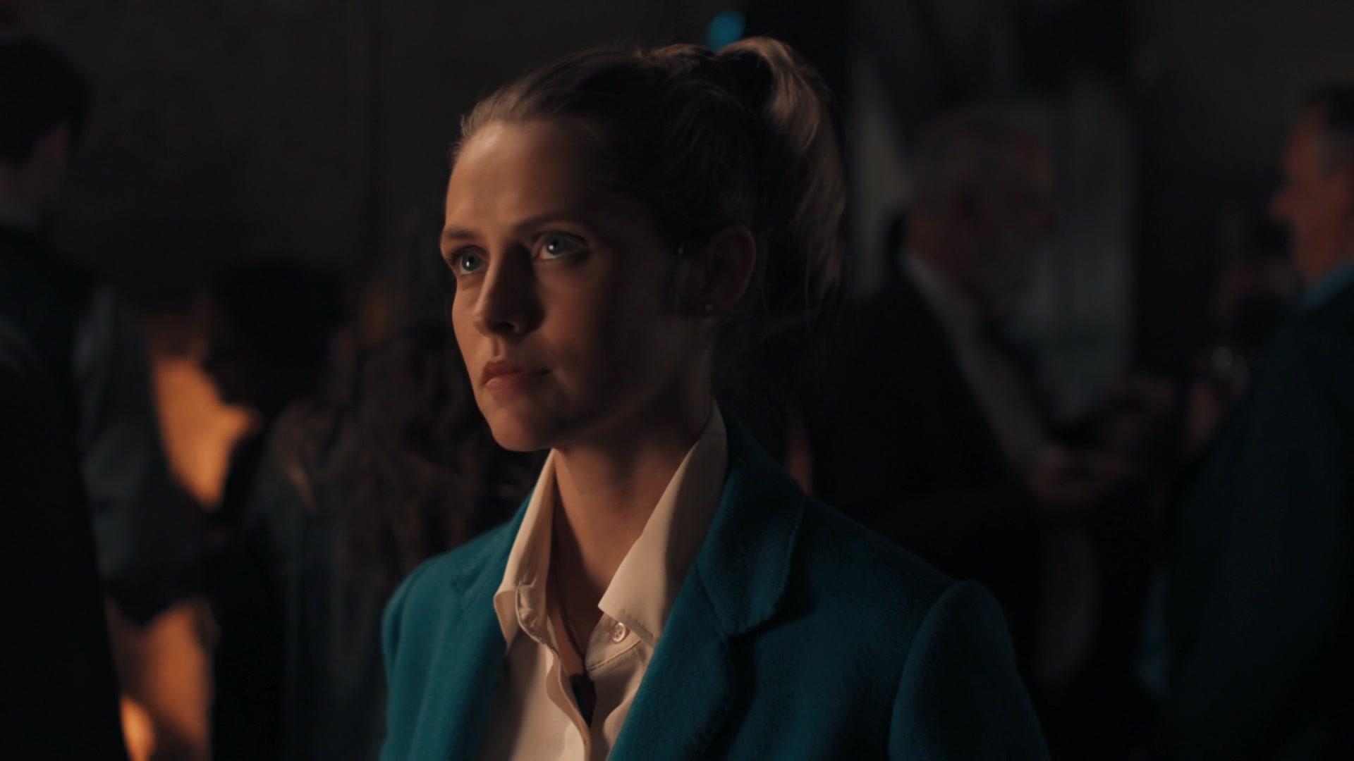 A_Discovery_of_Witches_S01E02_1080p_ATP_3996.jpg A_Discovery_of_Witches_S01E02_1080p_ATP_3996.jpg