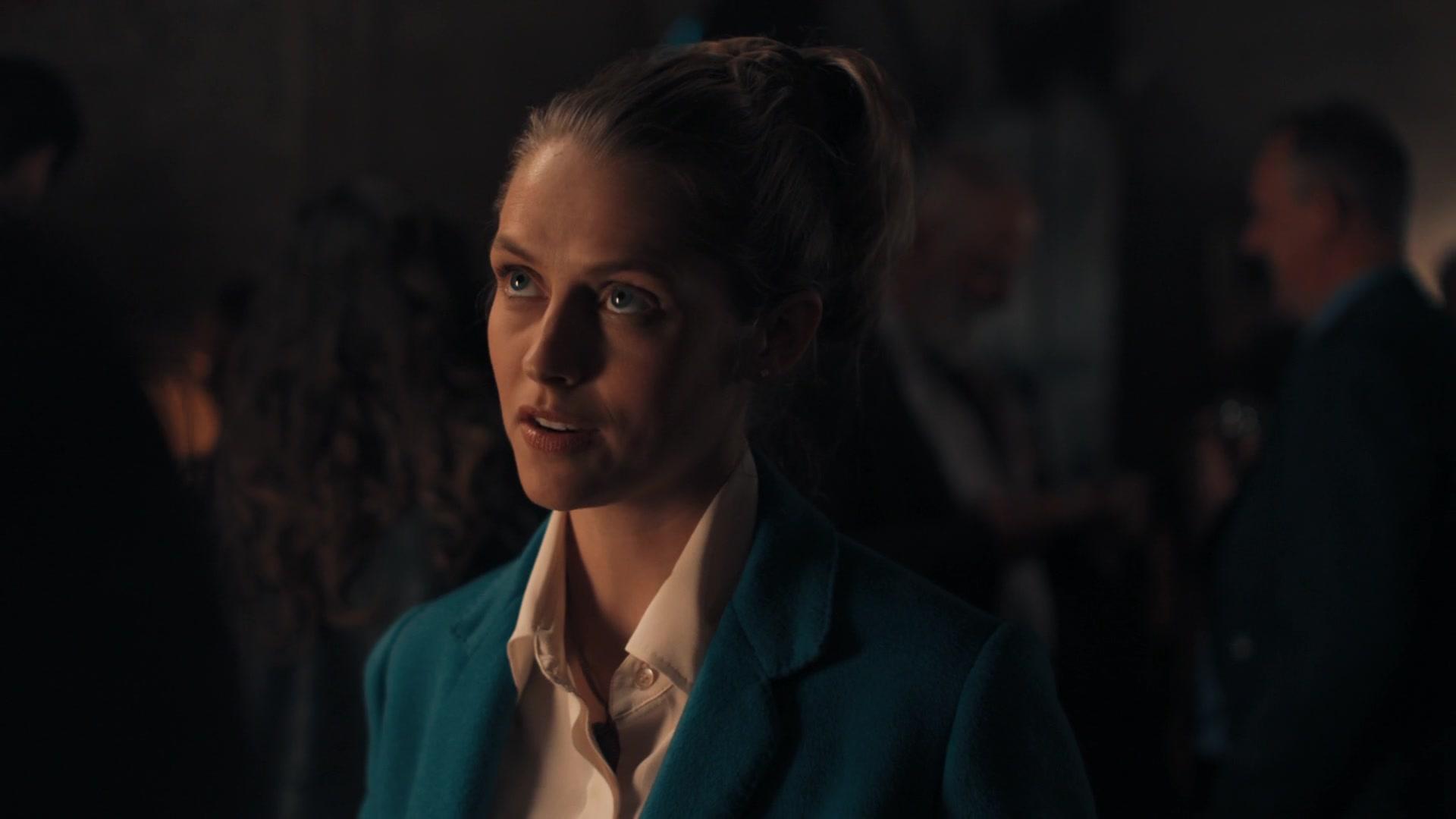 A_Discovery_of_Witches_S01E02_1080p_ATP_4001.jpg A_Discovery_of_Witches_S01E02_1080p_ATP_4001.jpg