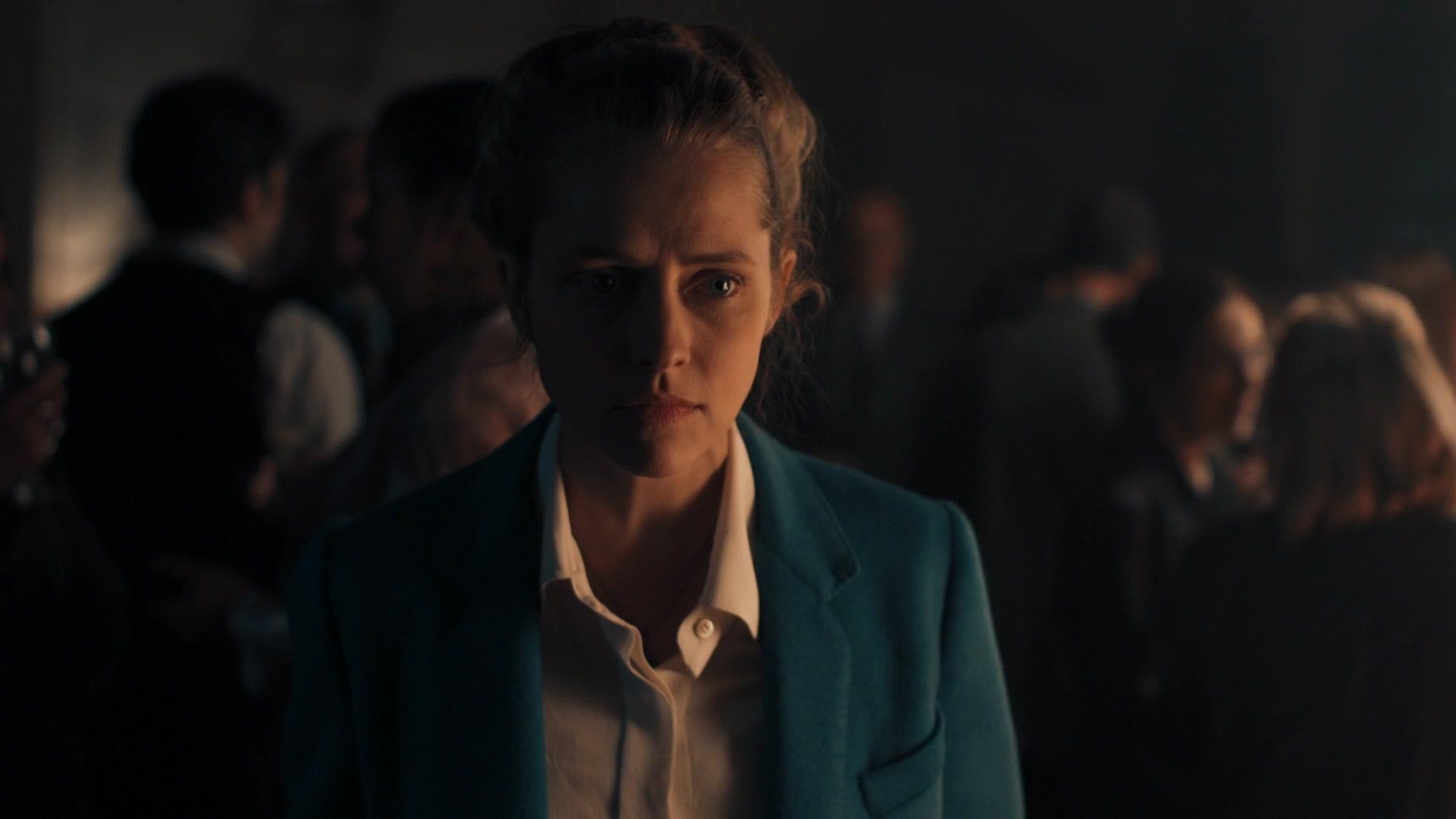A_Discovery_of_Witches_S01E02_1080p_ATP_4085.jpg A_Discovery_of_Witches_S01E02_1080p_ATP_4085.jpg