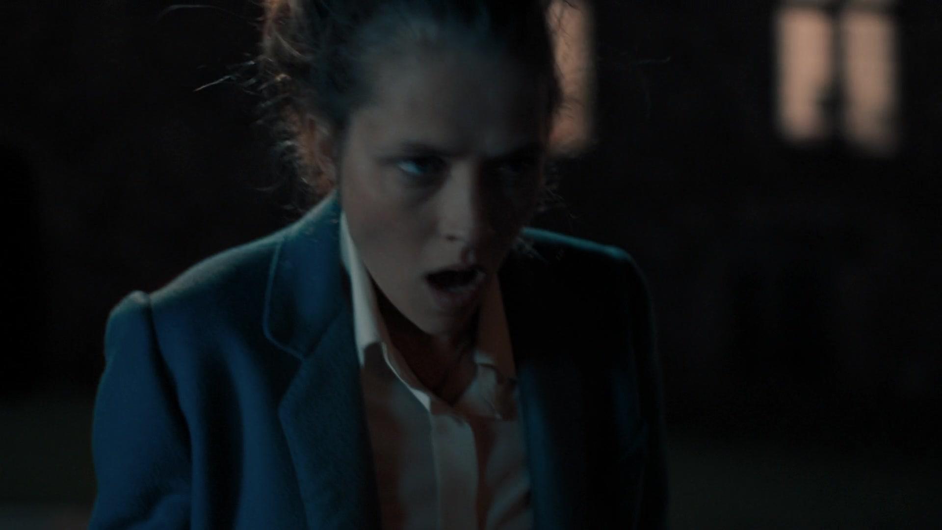 A_Discovery_of_Witches_S01E02_1080p_ATP_4229.jpg A_Discovery_of_Witches_S01E02_1080p_ATP_4229.jpg
