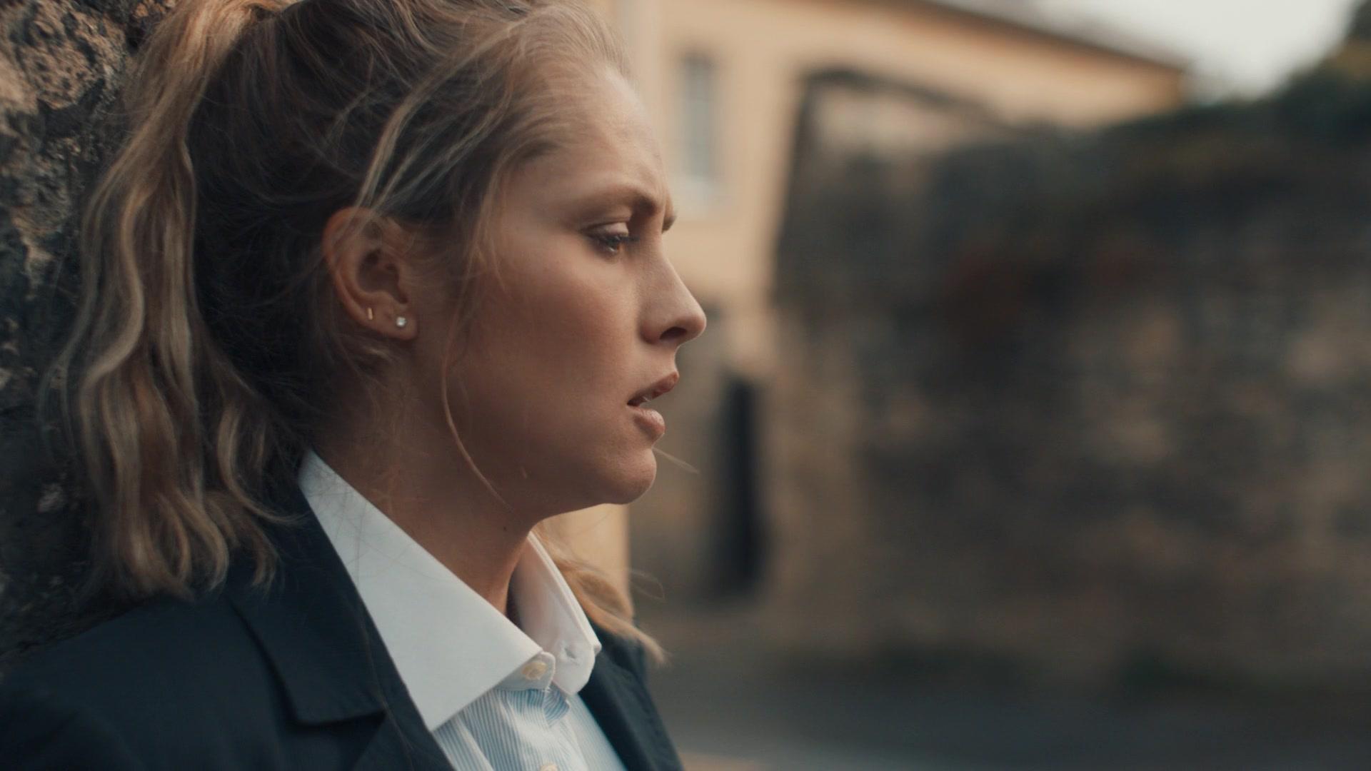 A_Discovery_of_Witches_S01E02_1080p_ATP_4560.jpg A_Discovery_of_Witches_S01E02_1080p_ATP_4560.jpg