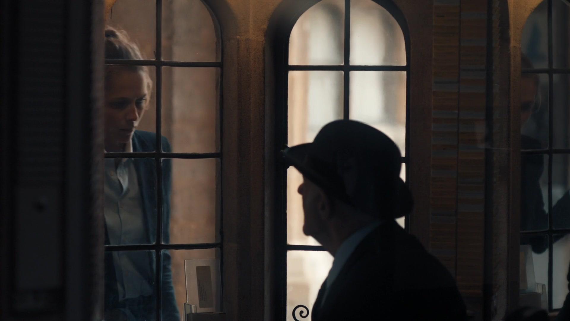 A_Discovery_of_Witches_S01E02_1080p_ATP_4630.jpg A_Discovery_of_Witches_S01E02_1080p_ATP_4630.jpg