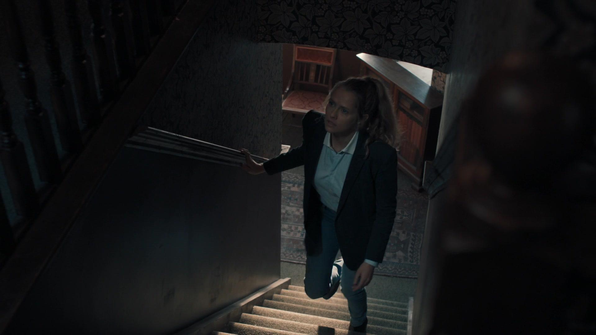 A_Discovery_of_Witches_S01E02_1080p_ATP_4640.jpg A_Discovery_of_Witches_S01E02_1080p_ATP_4640.jpg