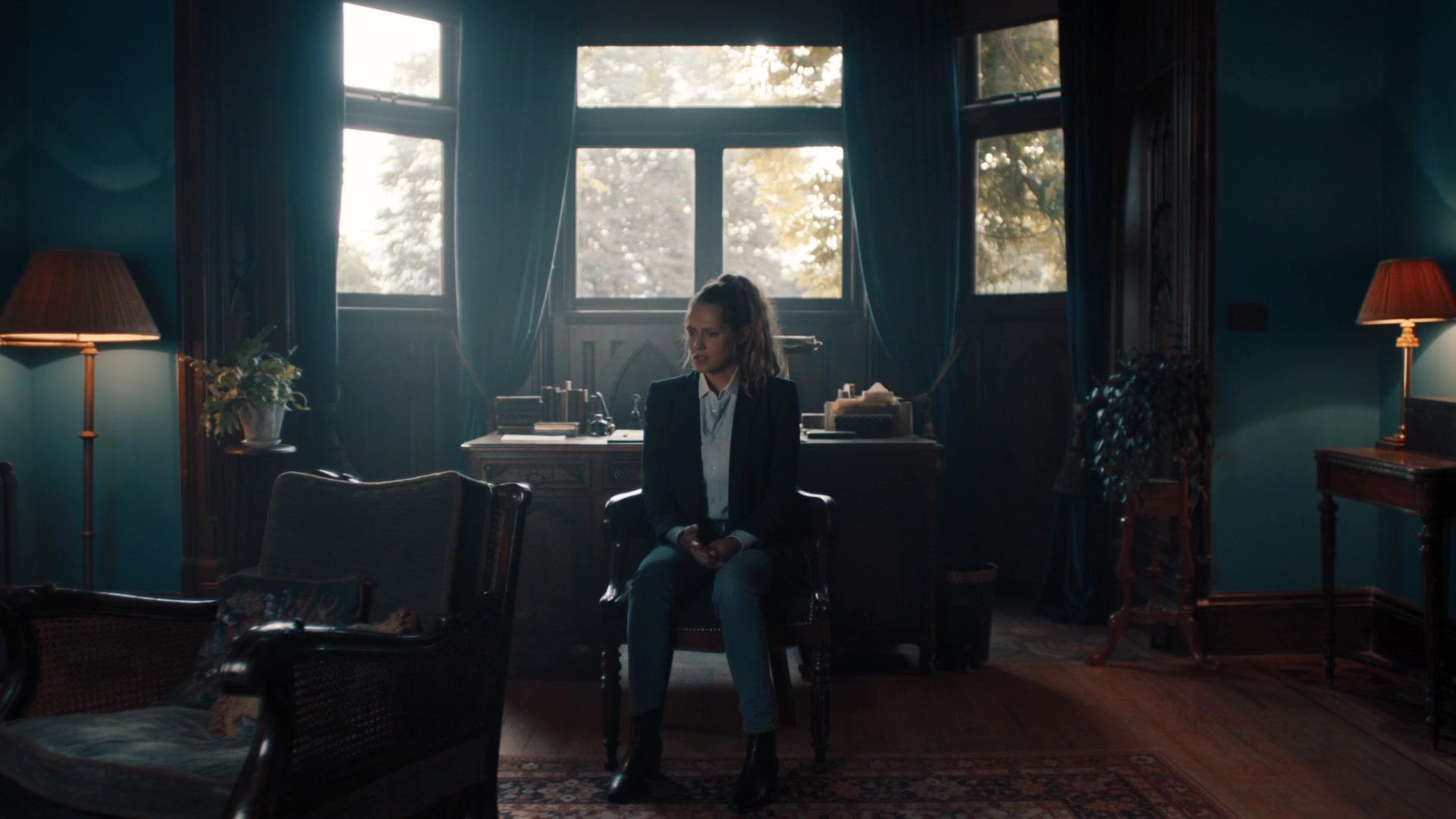A_Discovery_of_Witches_S01E02_1080p_ATP_4785.jpg A_Discovery_of_Witches_S01E02_1080p_ATP_4785.jpg