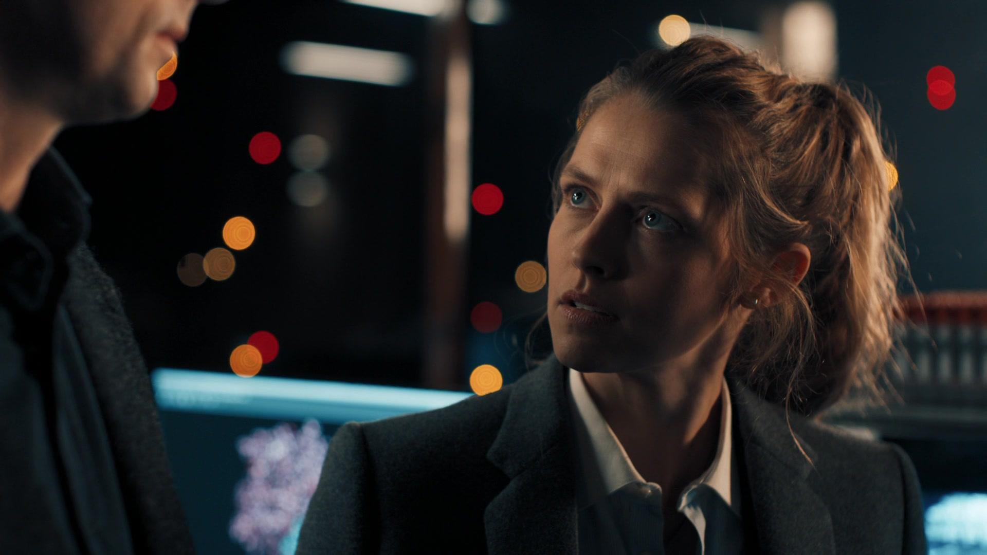 A_Discovery_of_Witches_S01E02_1080p_ATP_5524.jpg A_Discovery_of_Witches_S01E02_1080p_ATP_5524.jpg