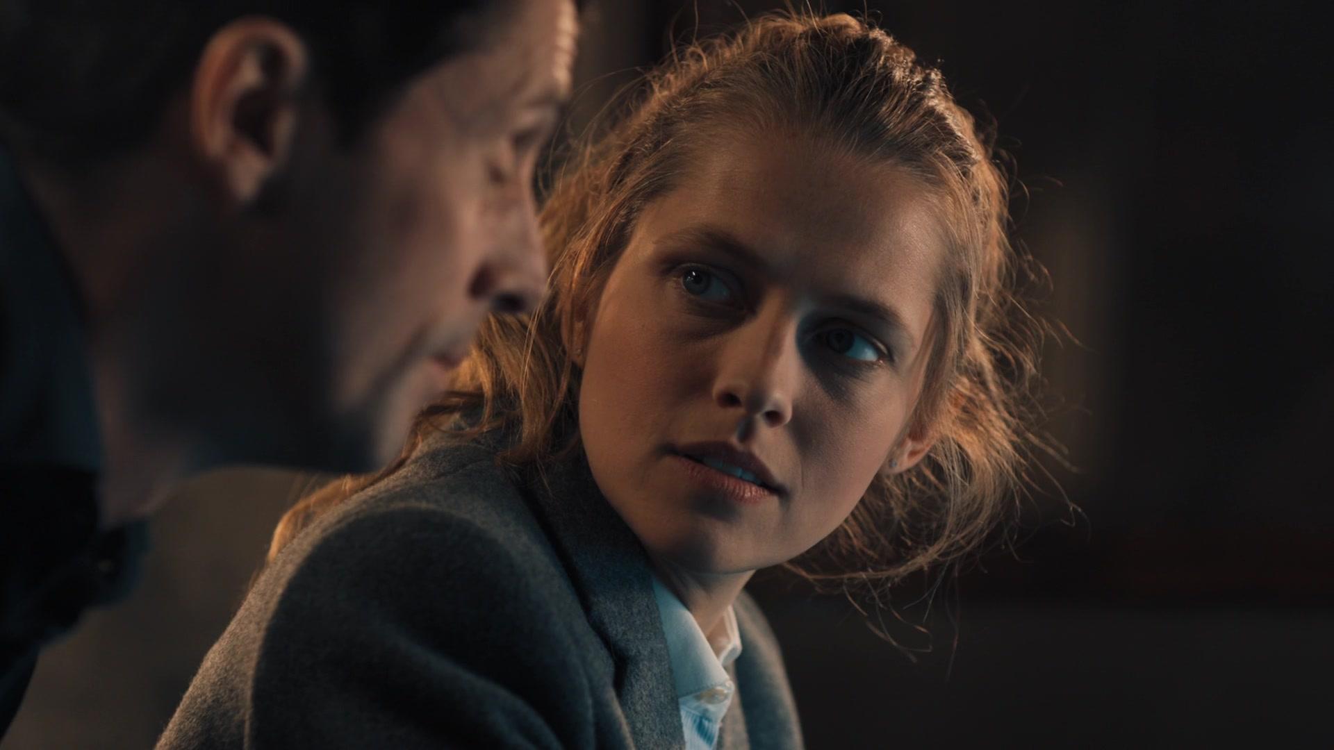 A_Discovery_of_Witches_S01E02_1080p_ATP_5592.jpg A_Discovery_of_Witches_S01E02_1080p_ATP_5592.jpg