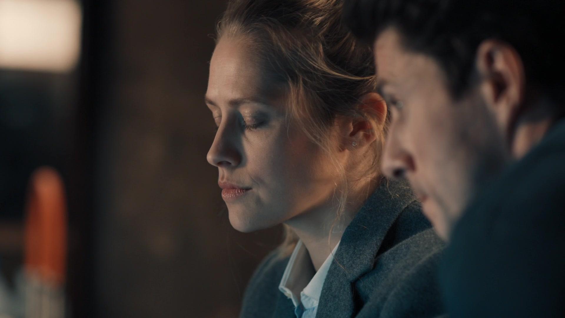 A_Discovery_of_Witches_S01E02_1080p_ATP_5700.jpg A_Discovery_of_Witches_S01E02_1080p_ATP_5700.jpg