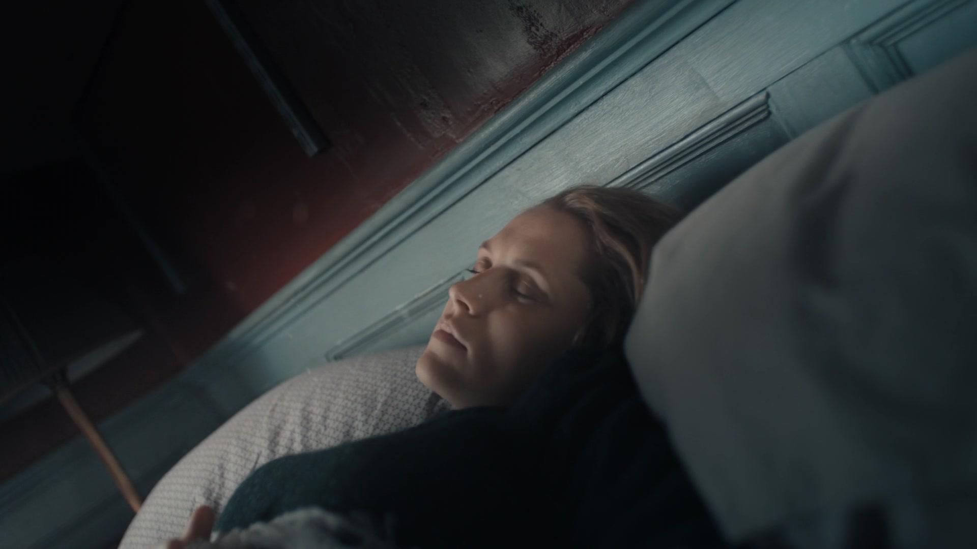 A_Discovery_of_Witches_S01E04_1080p_ATP_1062.jpg