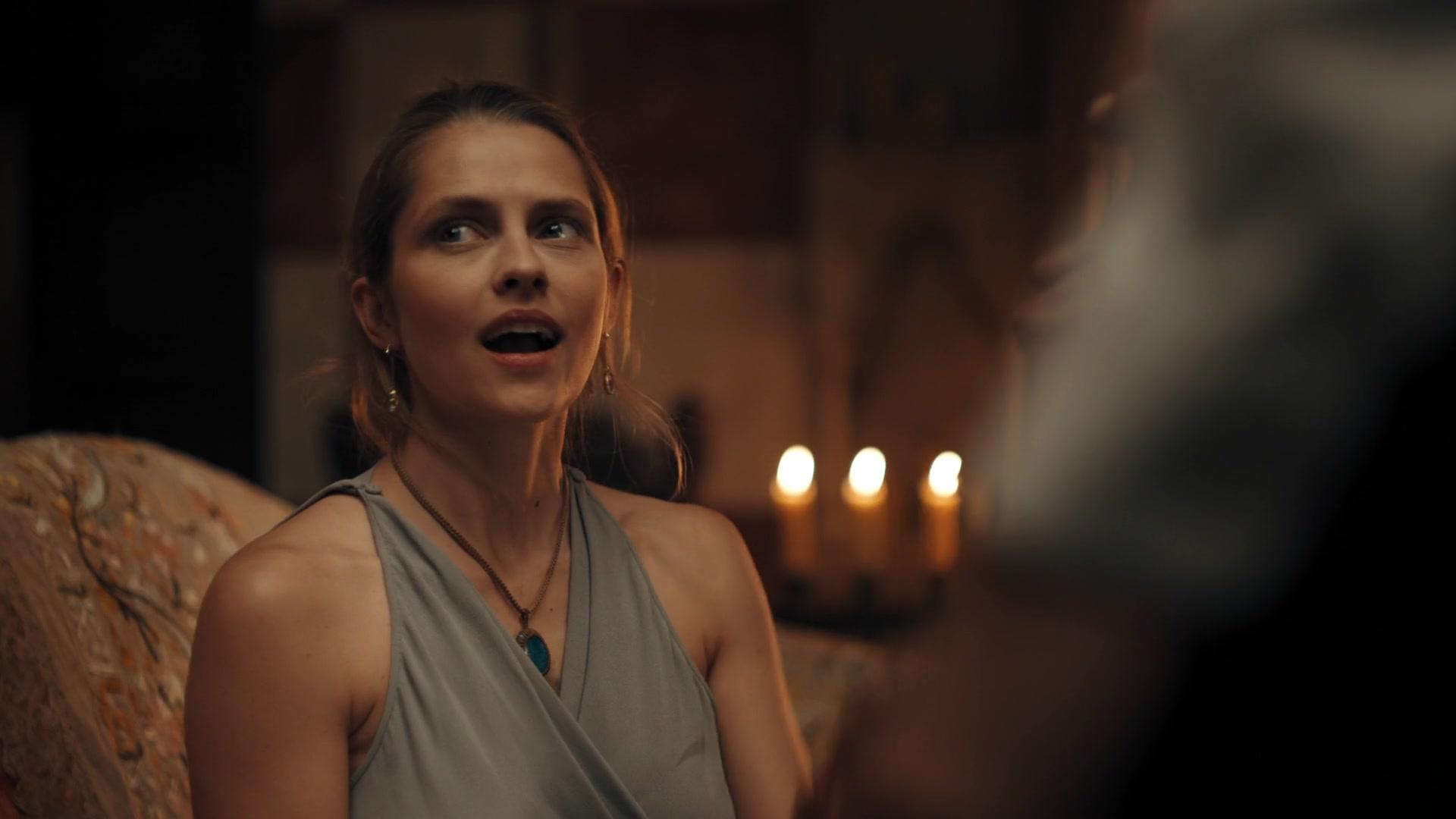 A_Discovery_of_Witches_S01E04_1080p_ATP_4293.jpg