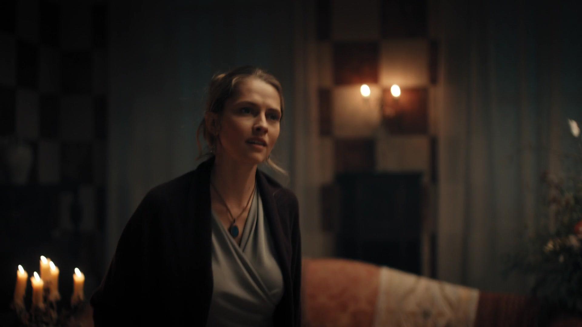 A_Discovery_of_Witches_S01E04_1080p_ATP_5498.jpg