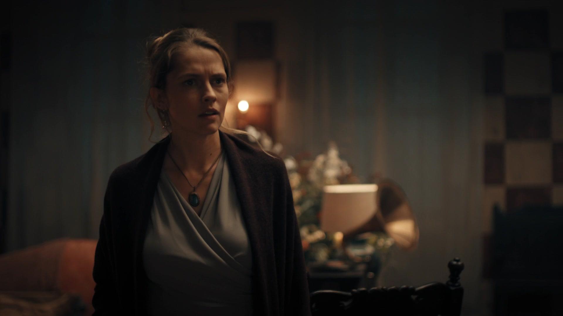 A_Discovery_of_Witches_S01E04_1080p_ATP_5520.jpg